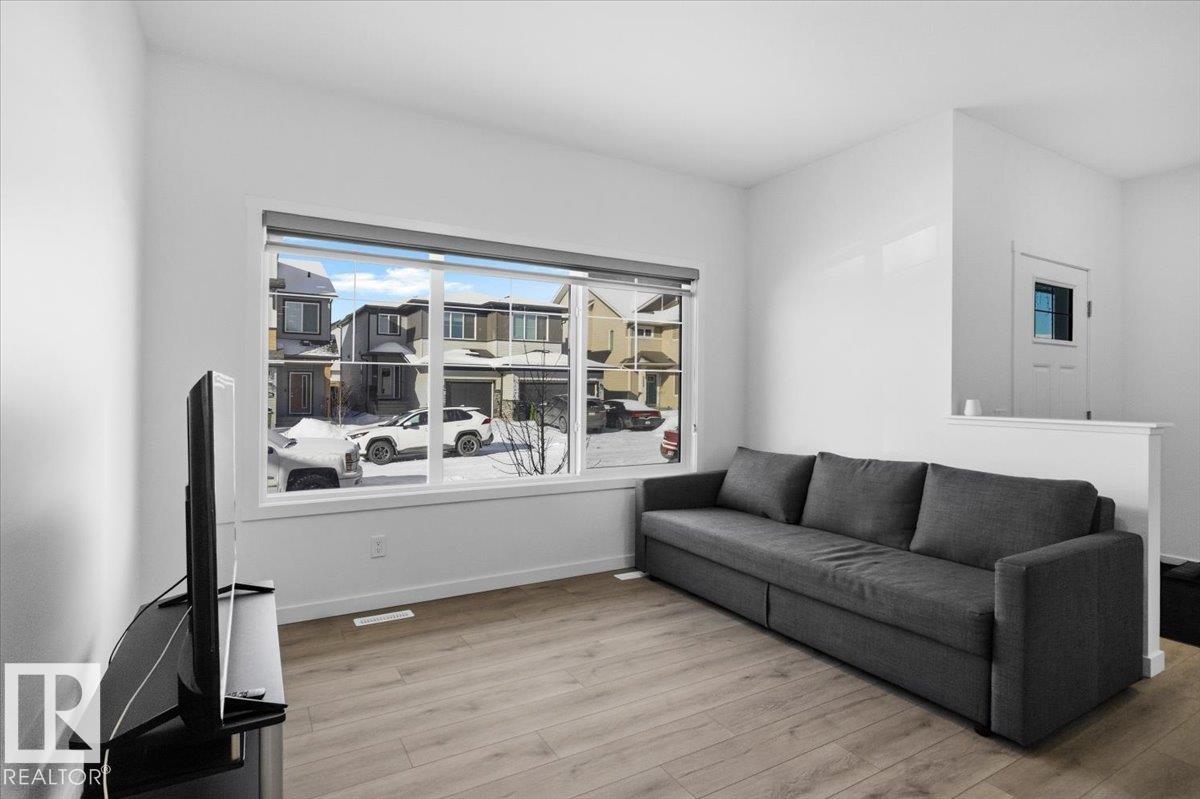 Photo 6 at 3323 Erlanger Bend NW, Edgemont, Edmonton