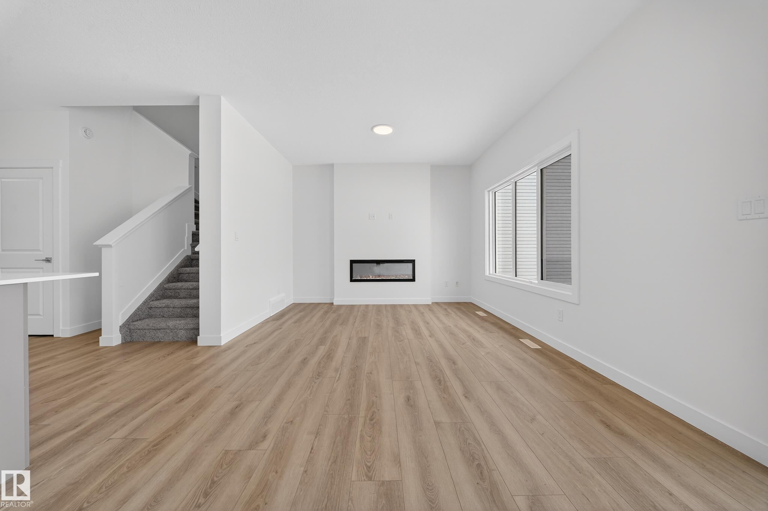 Photo 17 at 7104 47a Street, Le Reve, Beaumont