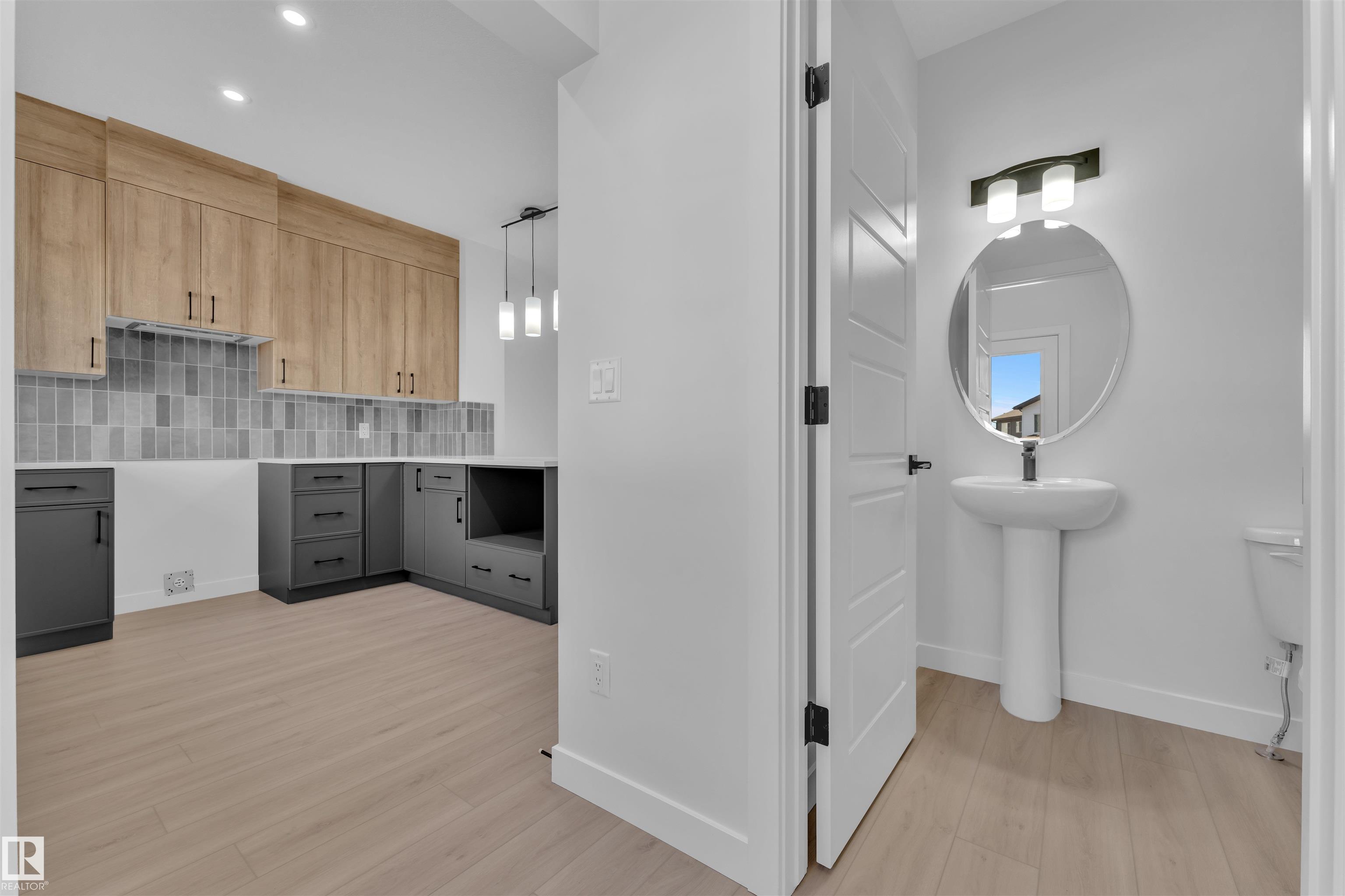 Photo 19 at 752 Mattson Drive SW, Mattson, Edmonton