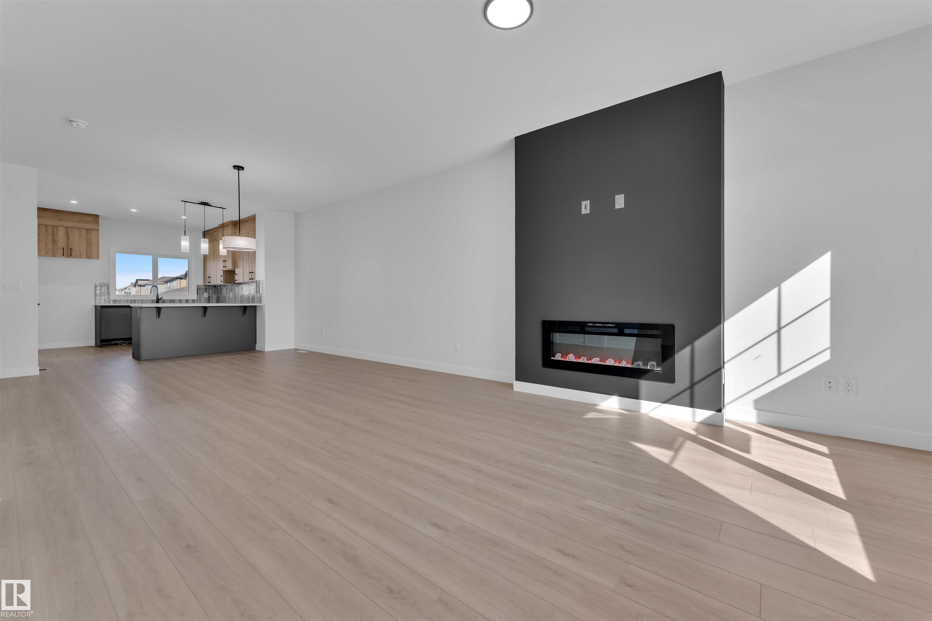 Photo 7 at 752 Mattson Drive SW, Mattson, Edmonton