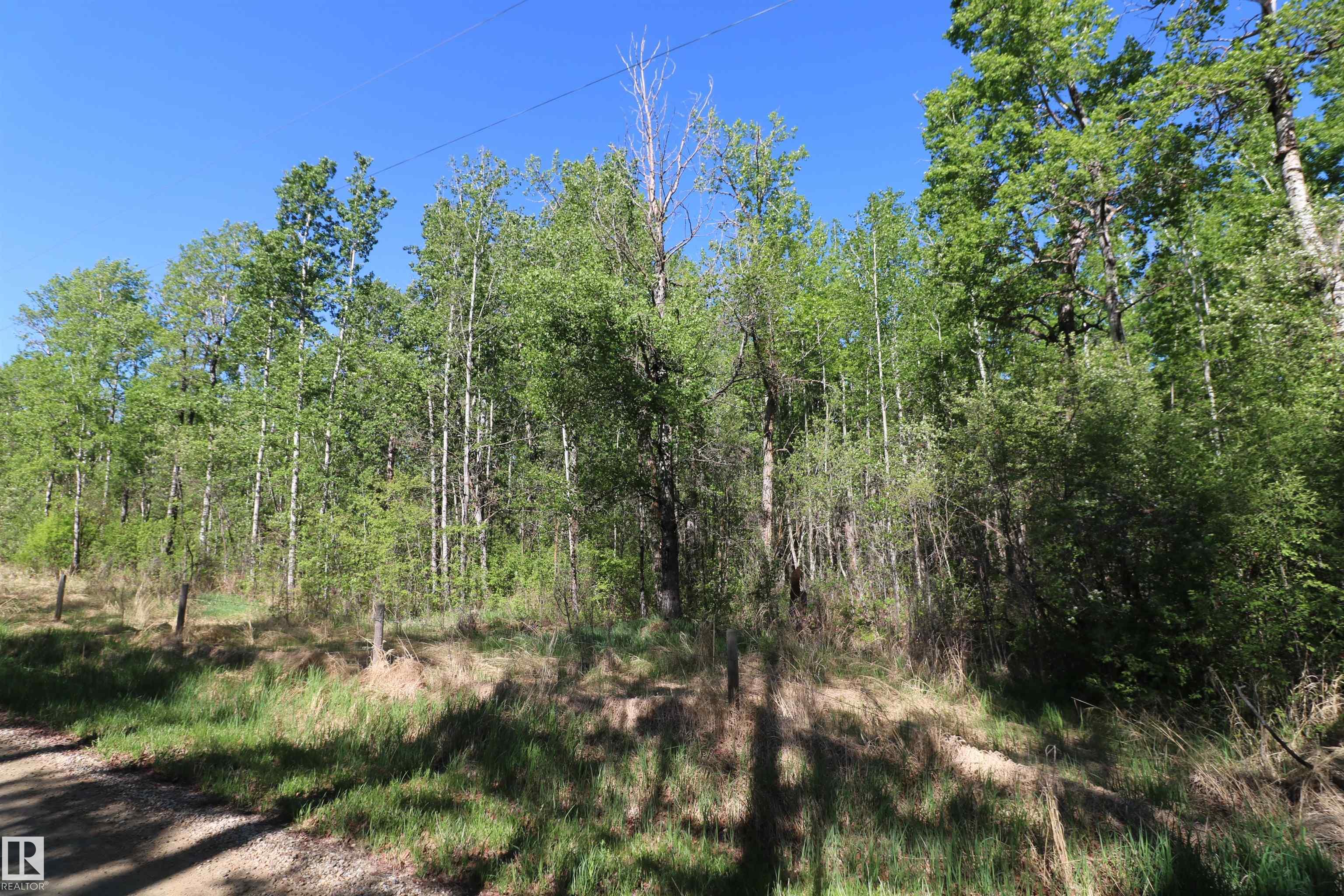 Photo 2 at 404 54411 Rge Rd 40, None, Rural Lac Ste. Anne County