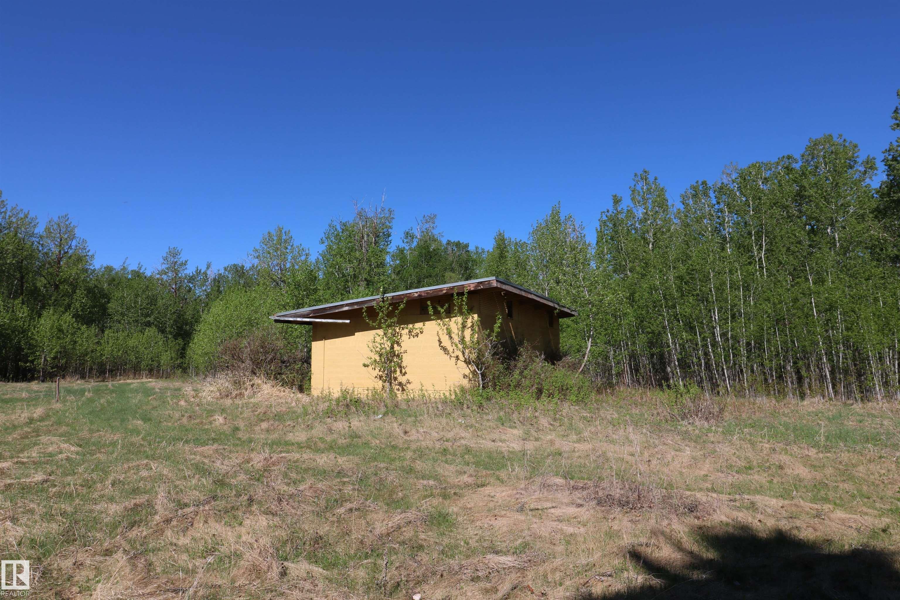 Photo 4 at 515 54411 Rge Rd 40, None, Rural Lac Ste. Anne County