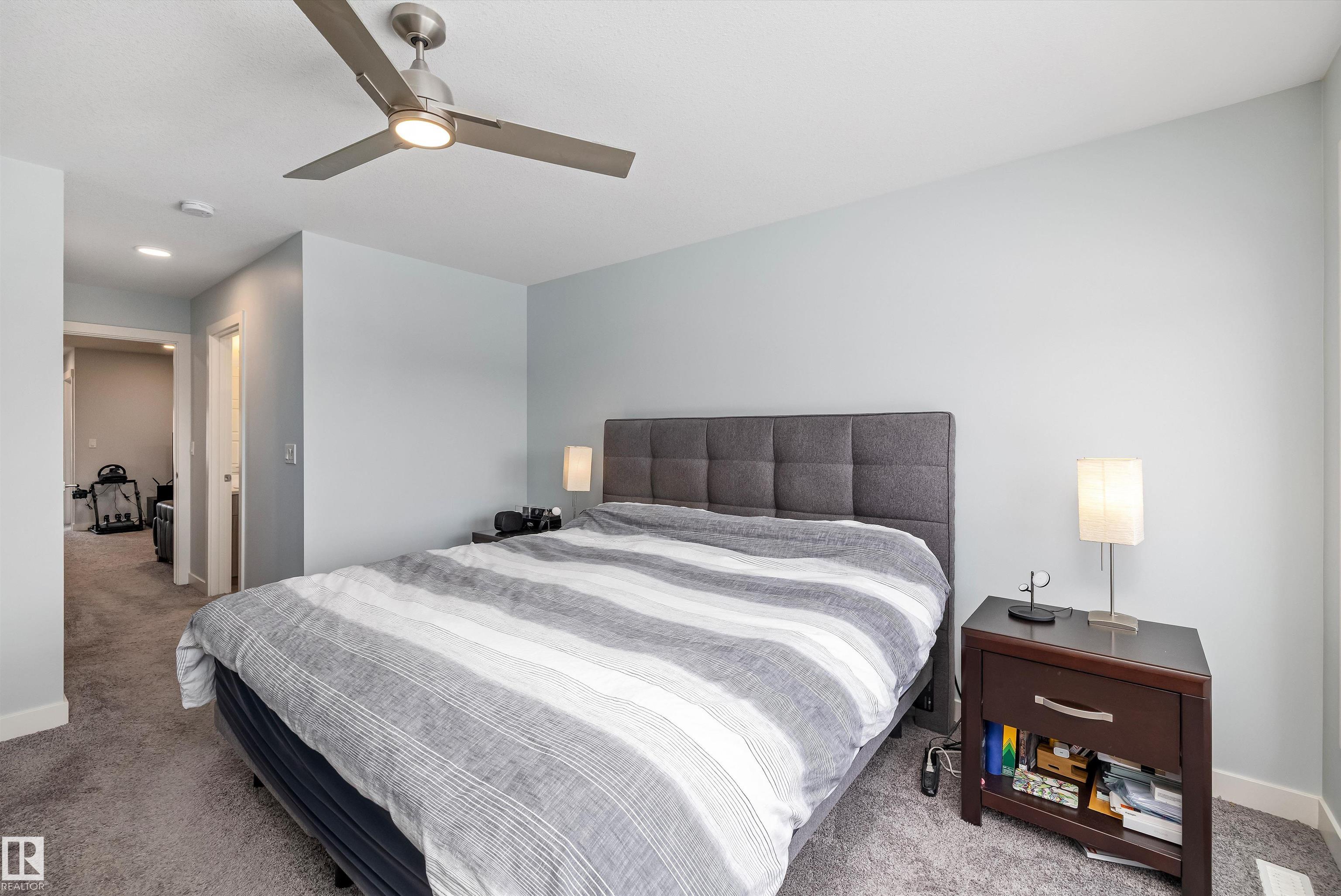 Photo 24 at 2086 Graydon Hill Crescent SW, Graydon Hill, Edmonton