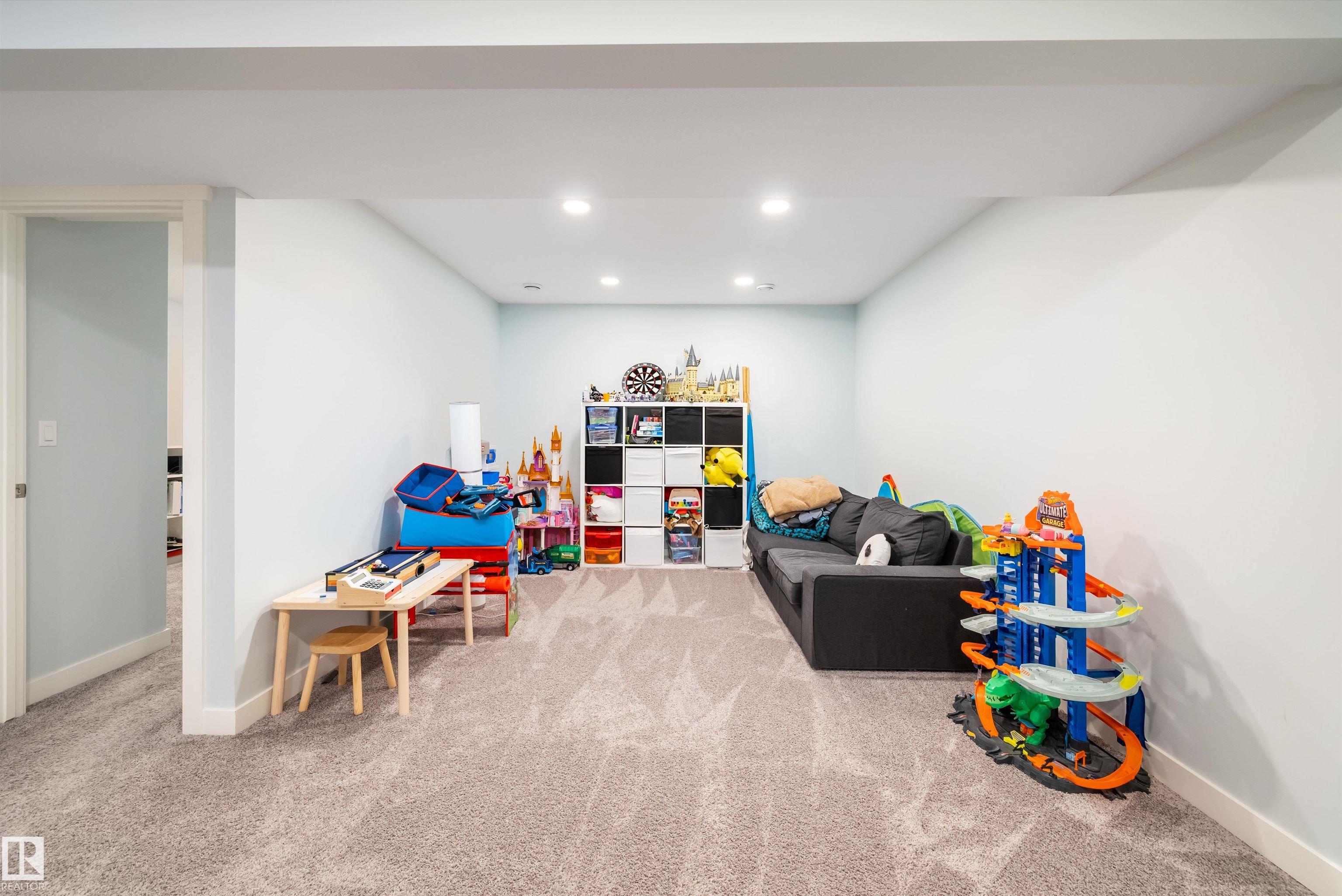 Photo 40 at 2086 Graydon Hill Crescent SW, Graydon Hill, Edmonton