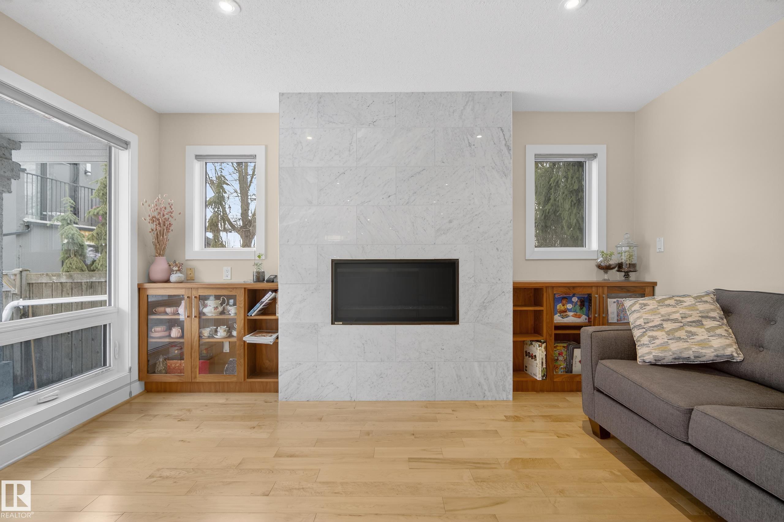 Photo 11 at 9324 95 Street NW, Bonnie Doon, Edmonton