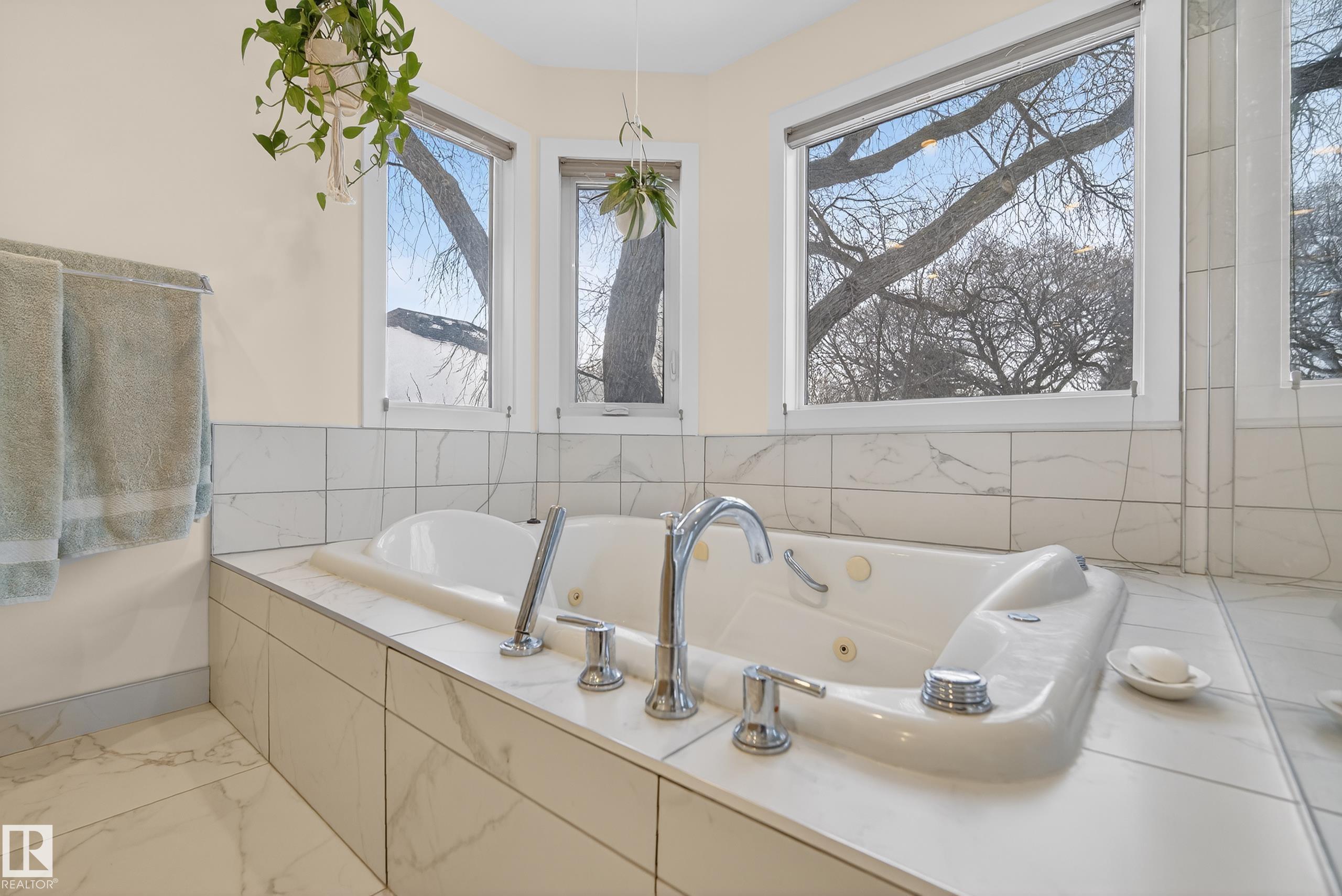 Photo 29 at 9324 95 Street NW, Bonnie Doon, Edmonton