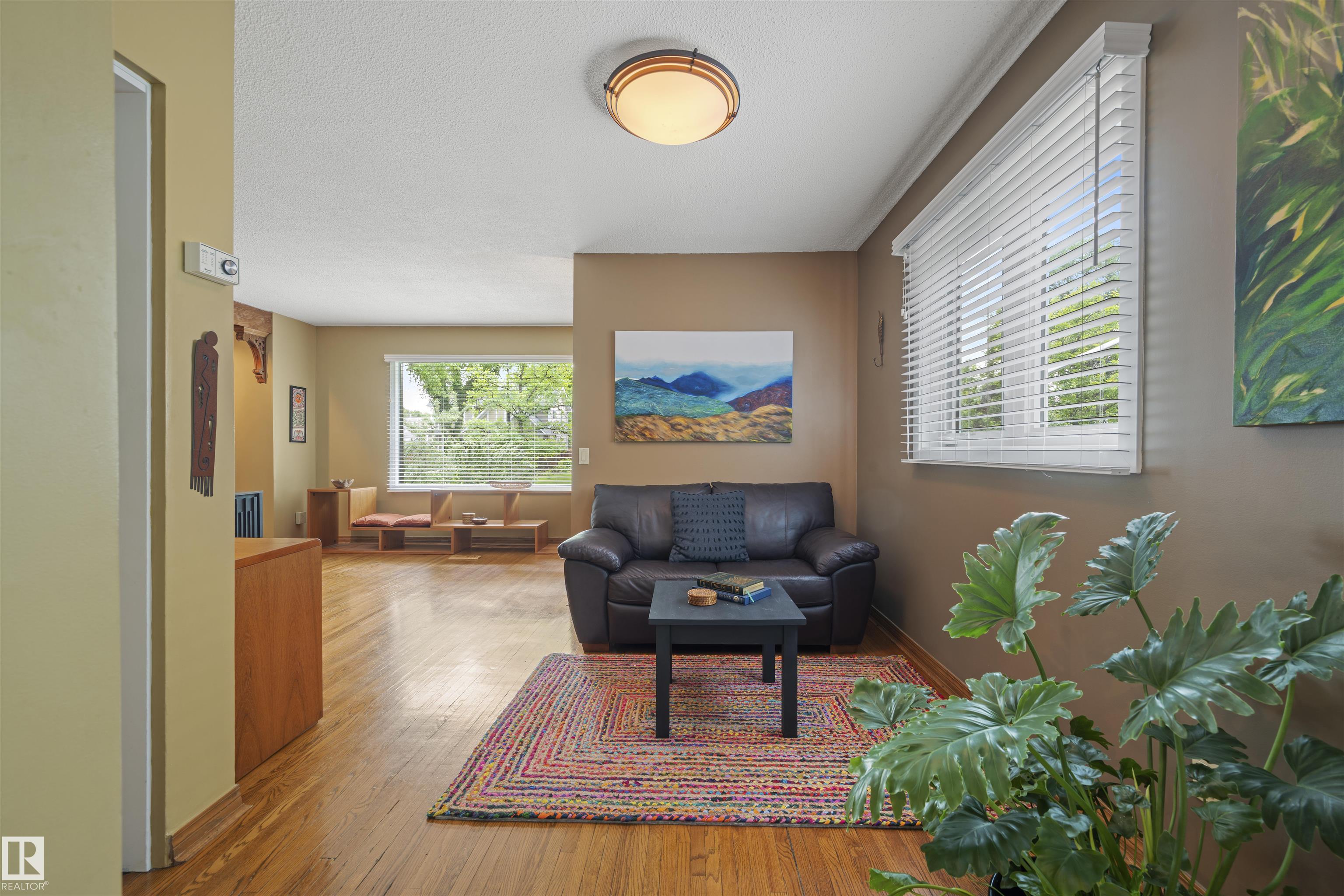 11622 76 Avenue NW, Belgravia, Edmonton