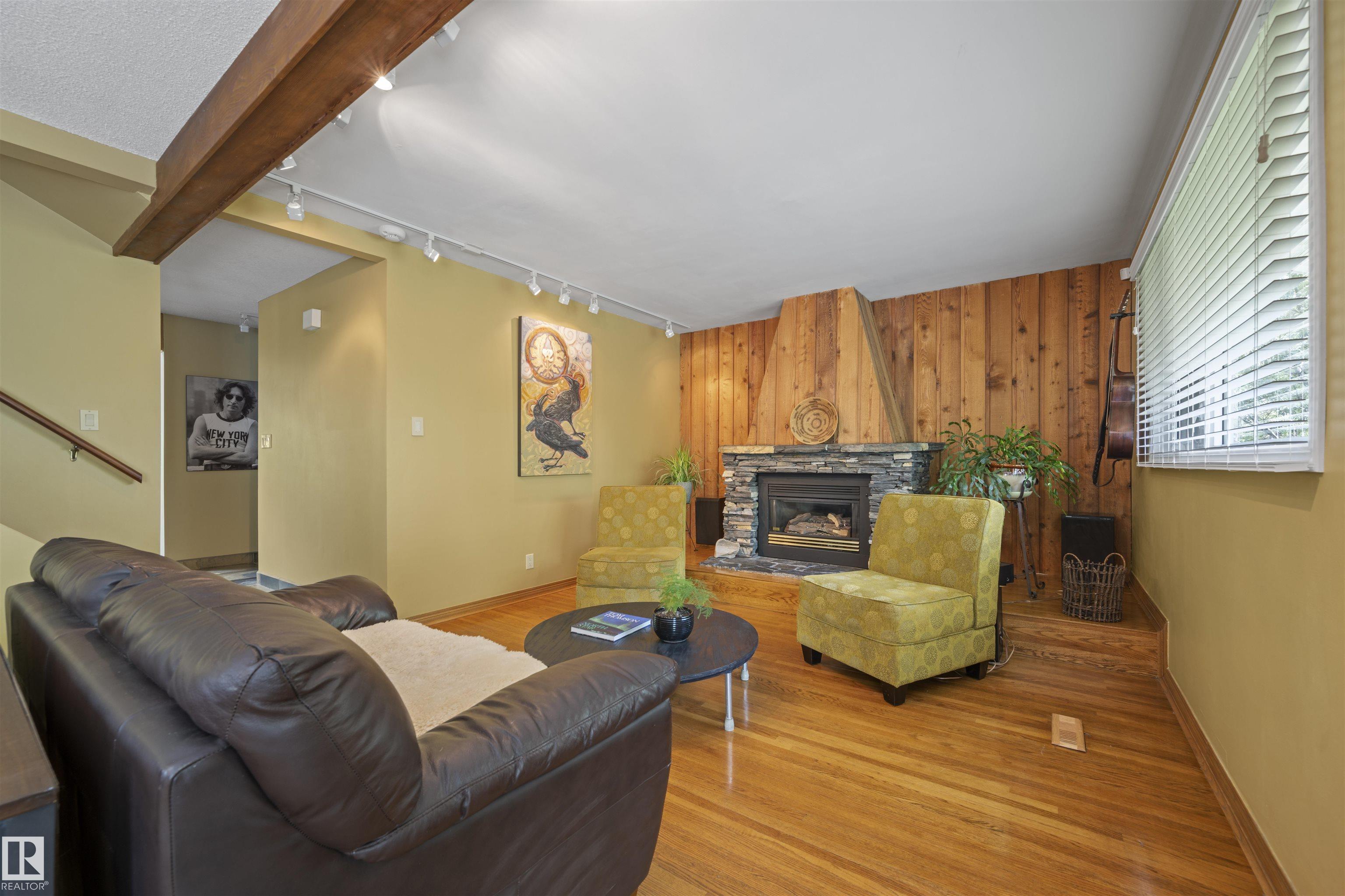 11622 76 Avenue NW, Belgravia, Edmonton