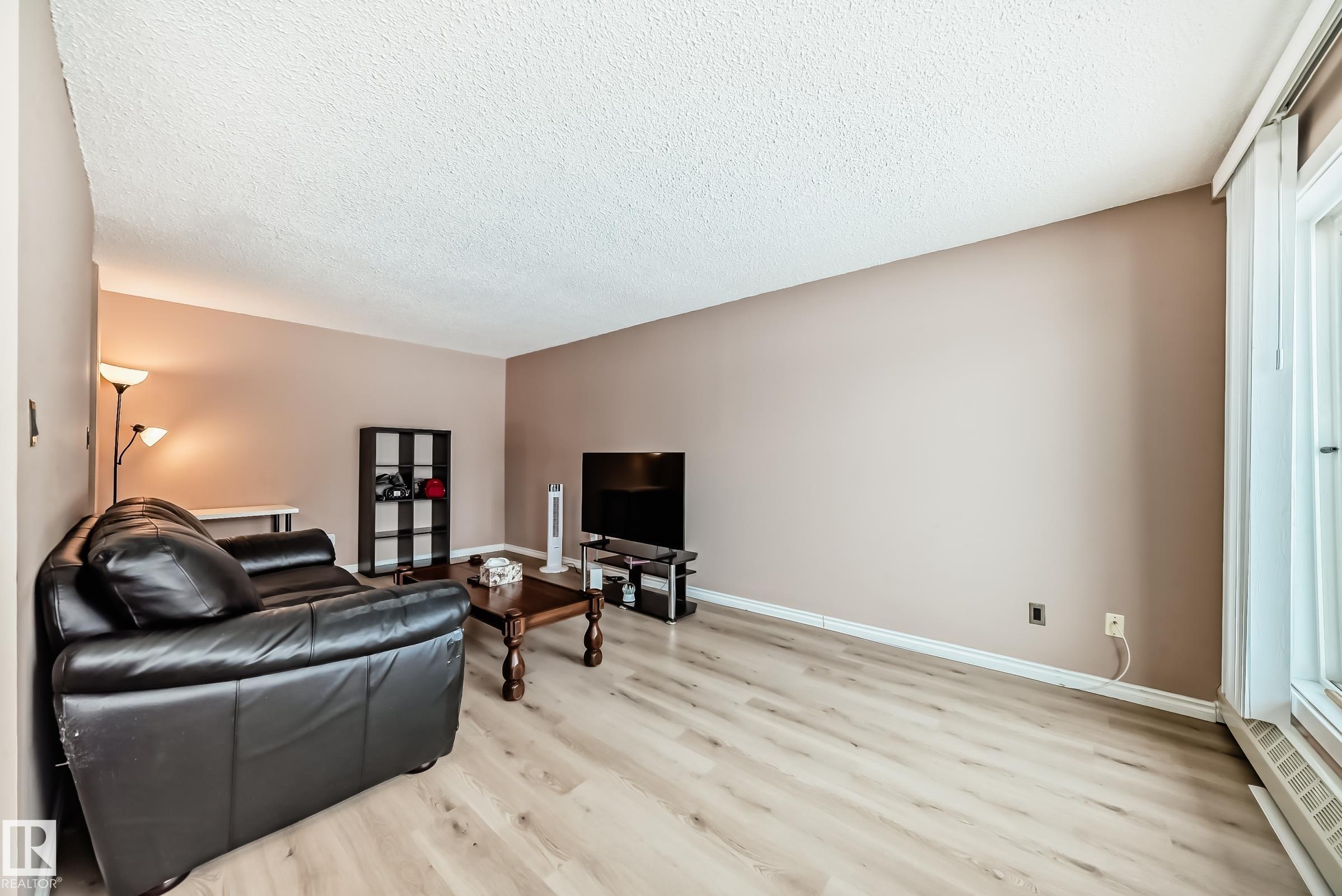 Photo 15 at 121 - 15105 121 Street NW, Caernarvon, Edmonton
