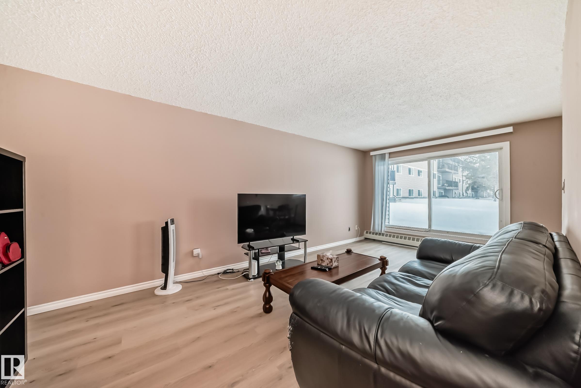 Photo 8 at 121 - 15105 121 Street NW, Caernarvon, Edmonton