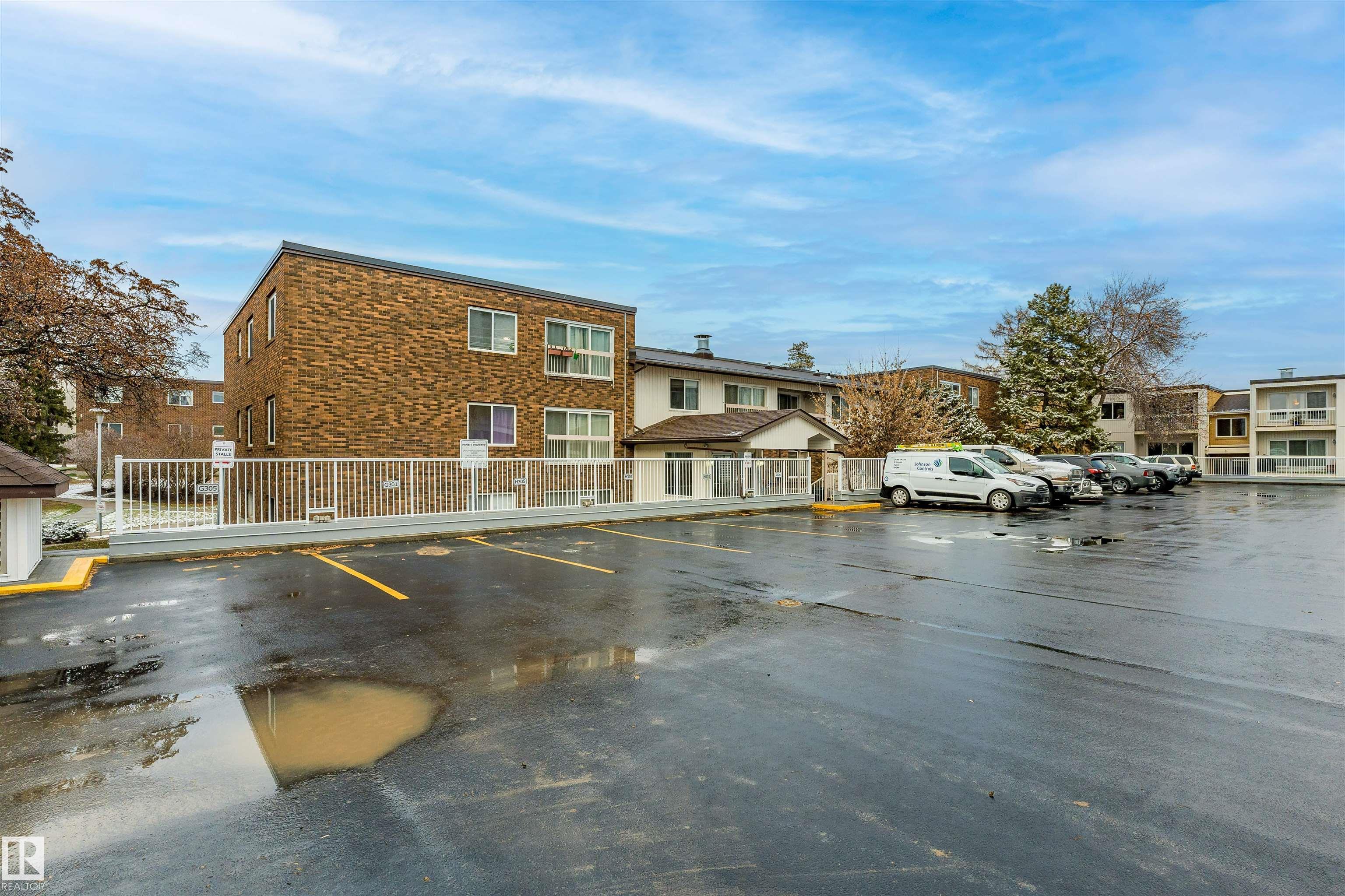 202 - 11450 40 Avenue NW, Royal Gardens, Edmonton