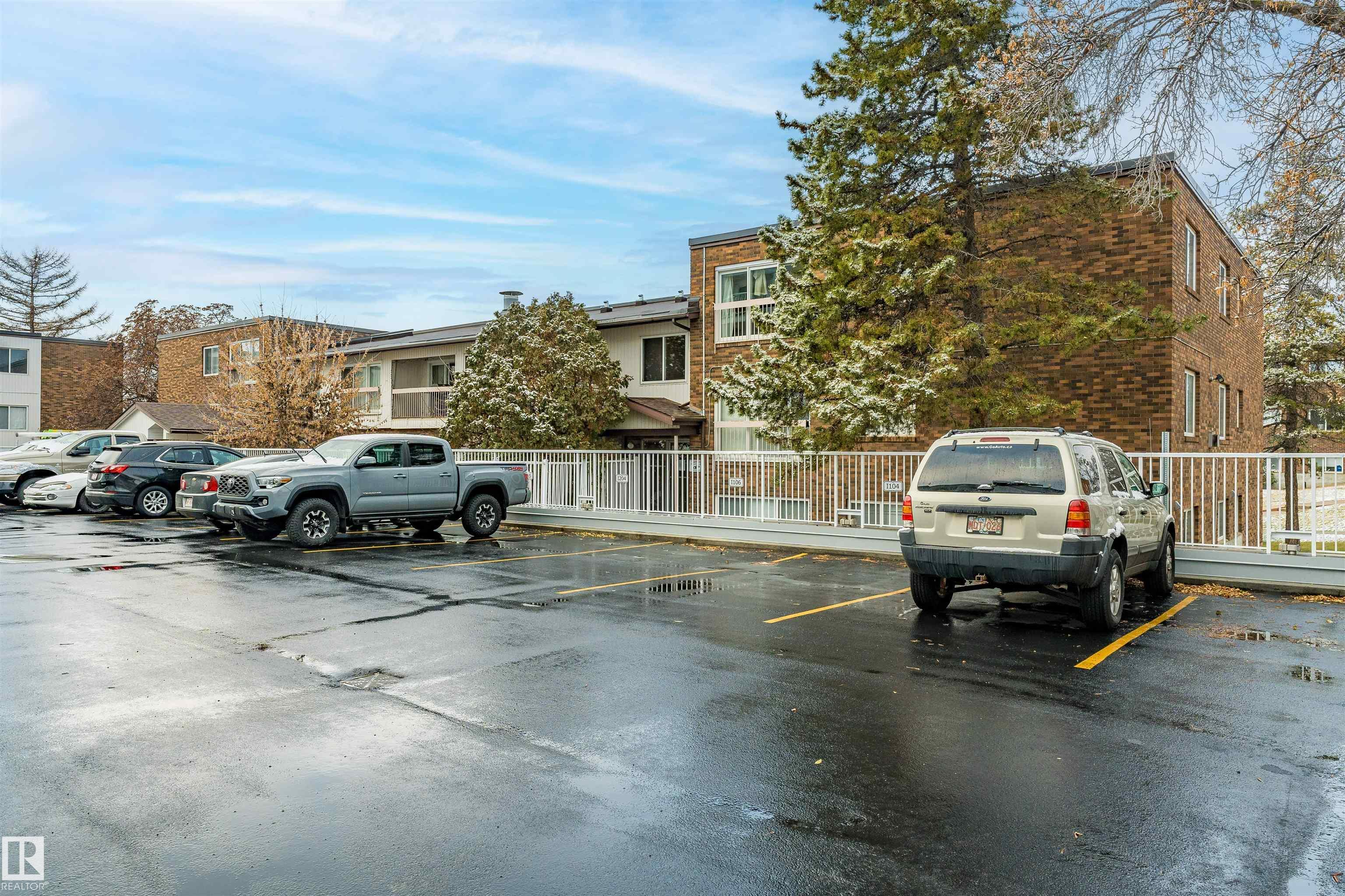 202 - 11450 40 Avenue NW, Royal Gardens, Edmonton