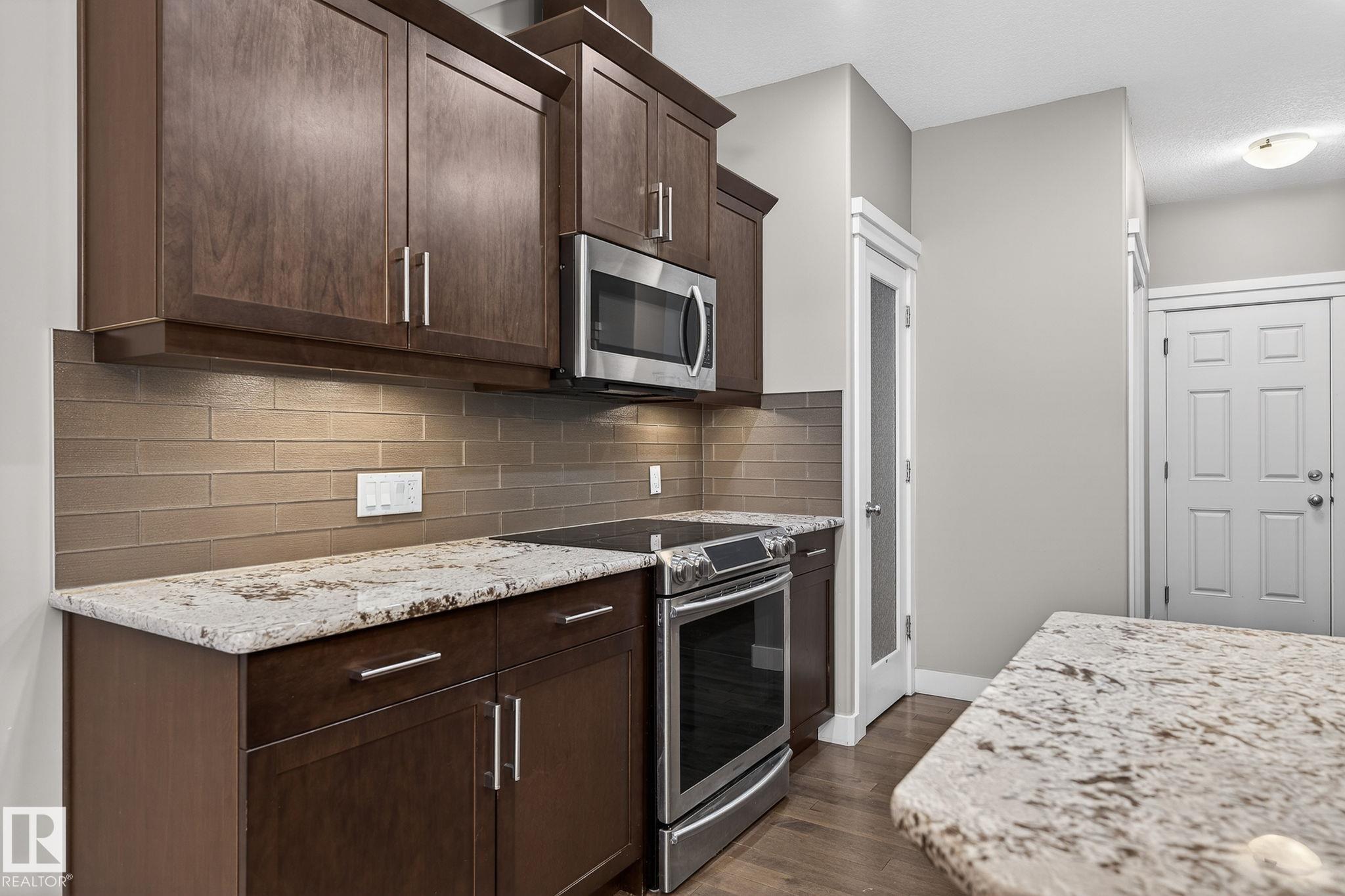 Photo 11 at 92 - 8602 Southfort Boulevard, South Fort, Fort Saskatchewan