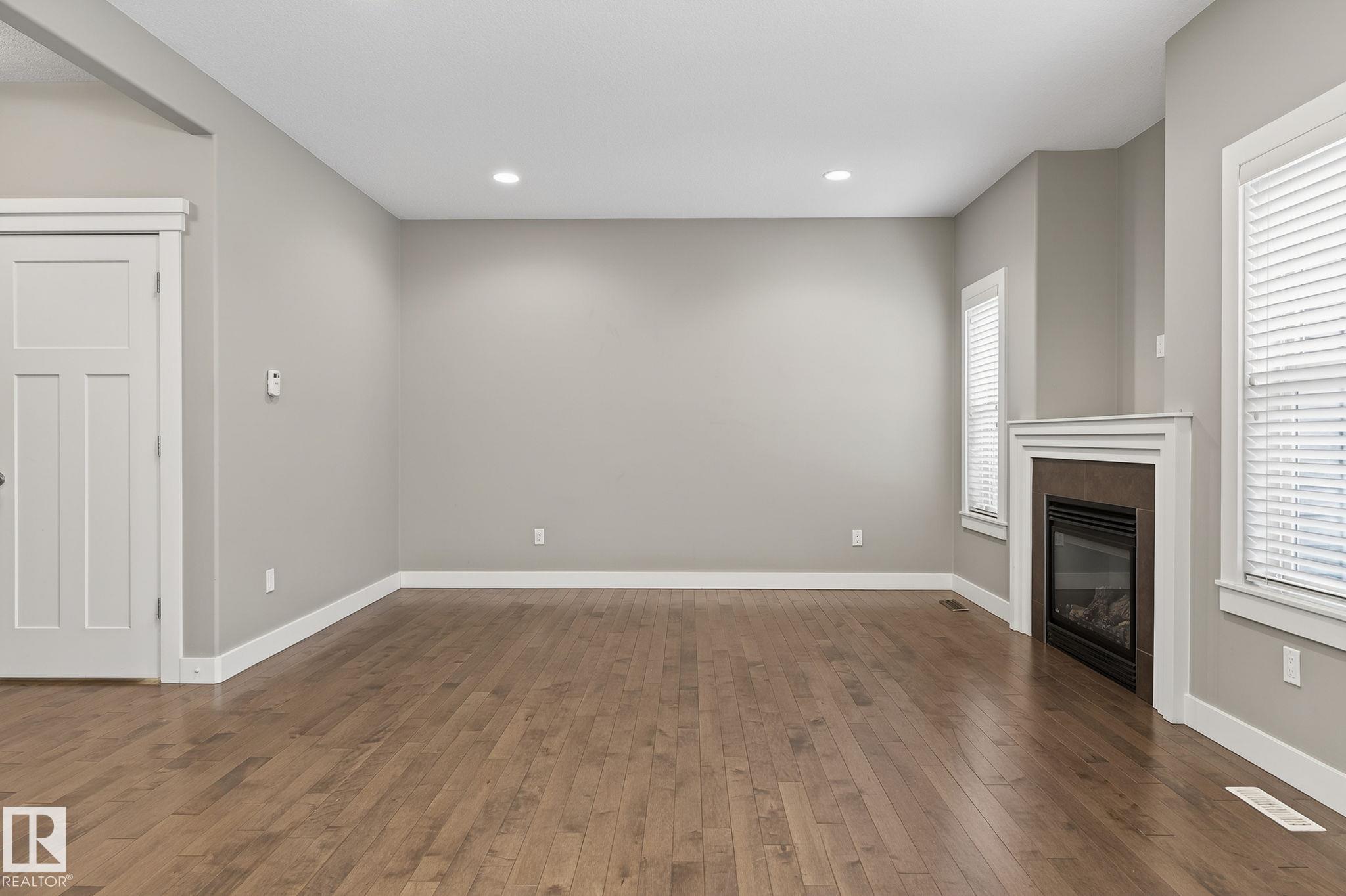 Photo 9 at 92 - 8602 Southfort Boulevard, South Fort, Fort Saskatchewan