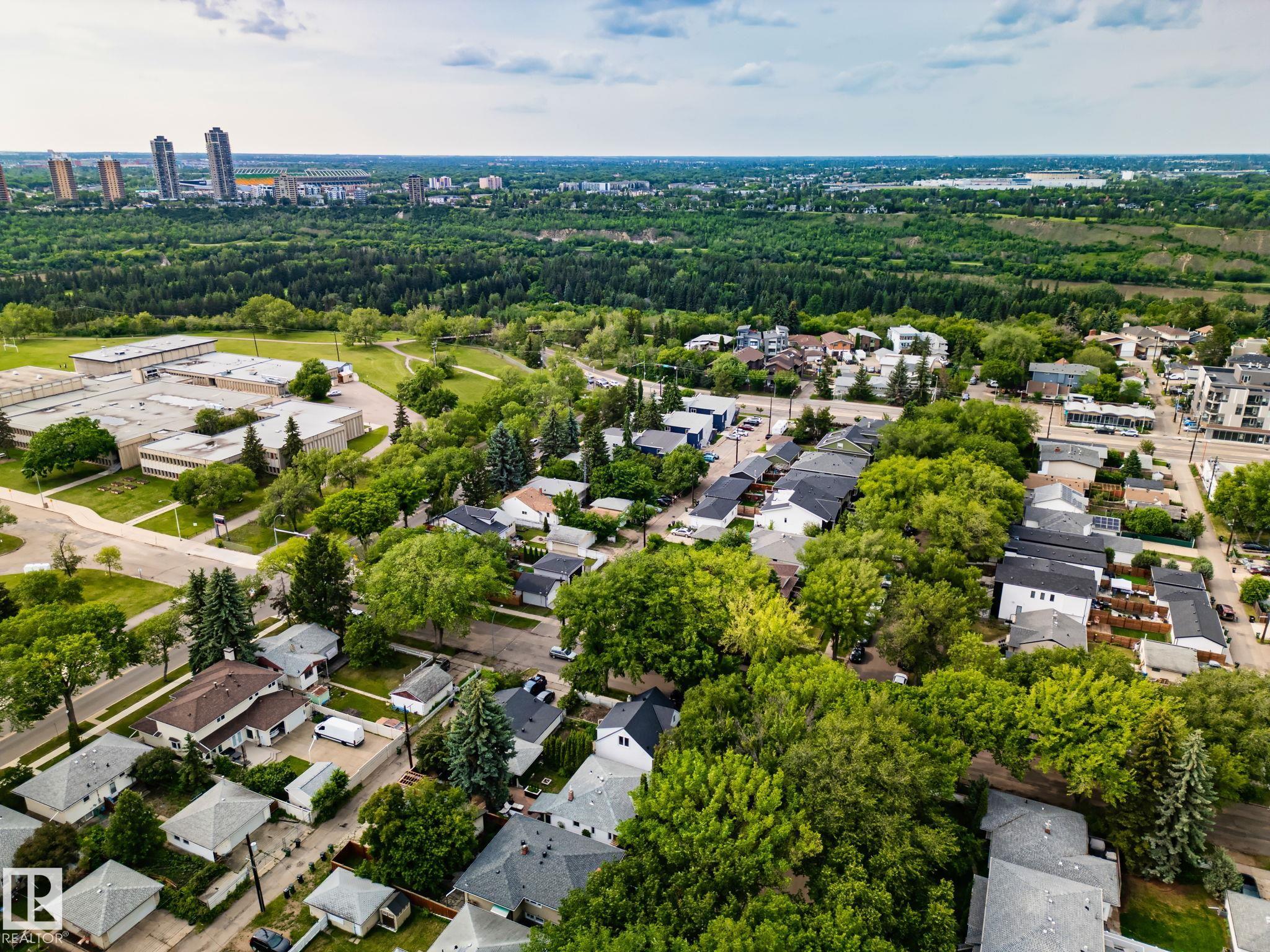 Photo 19 at 10521 84 Street NW, Forest Heights, Edmonton