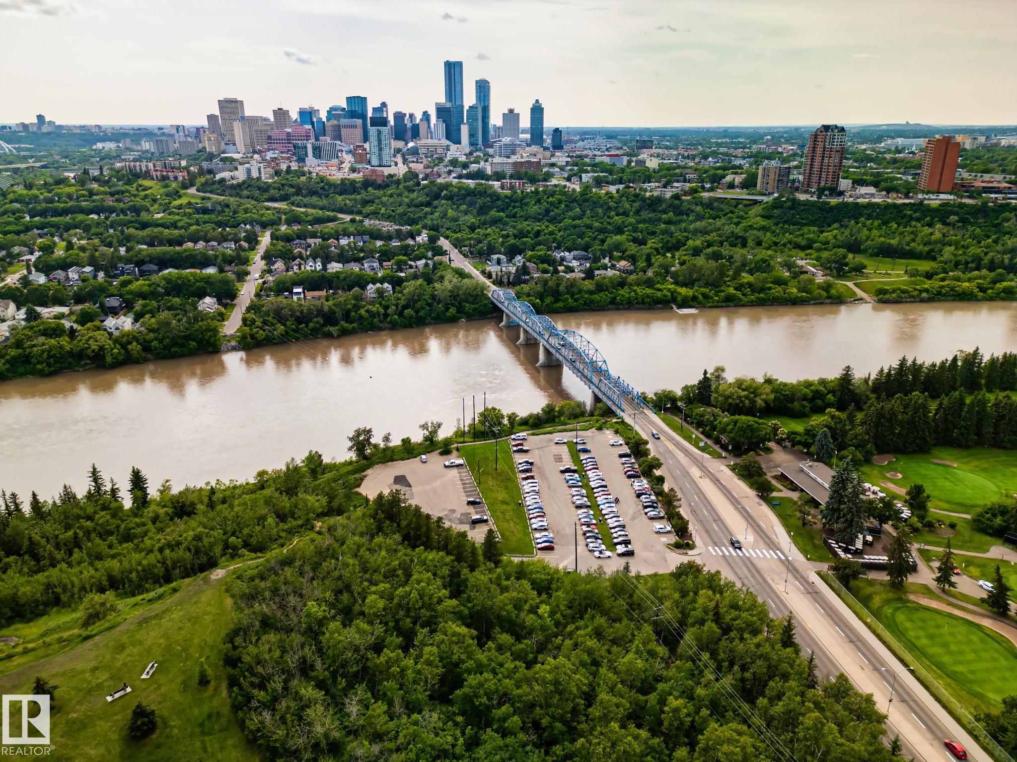 Photo 23 at 10521 84 Street NW, Forest Heights, Edmonton