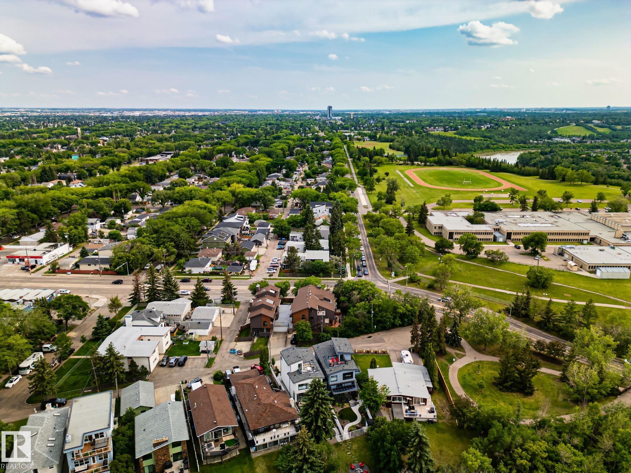 Photo 30 at 10521 84 Street NW, Forest Heights, Edmonton
