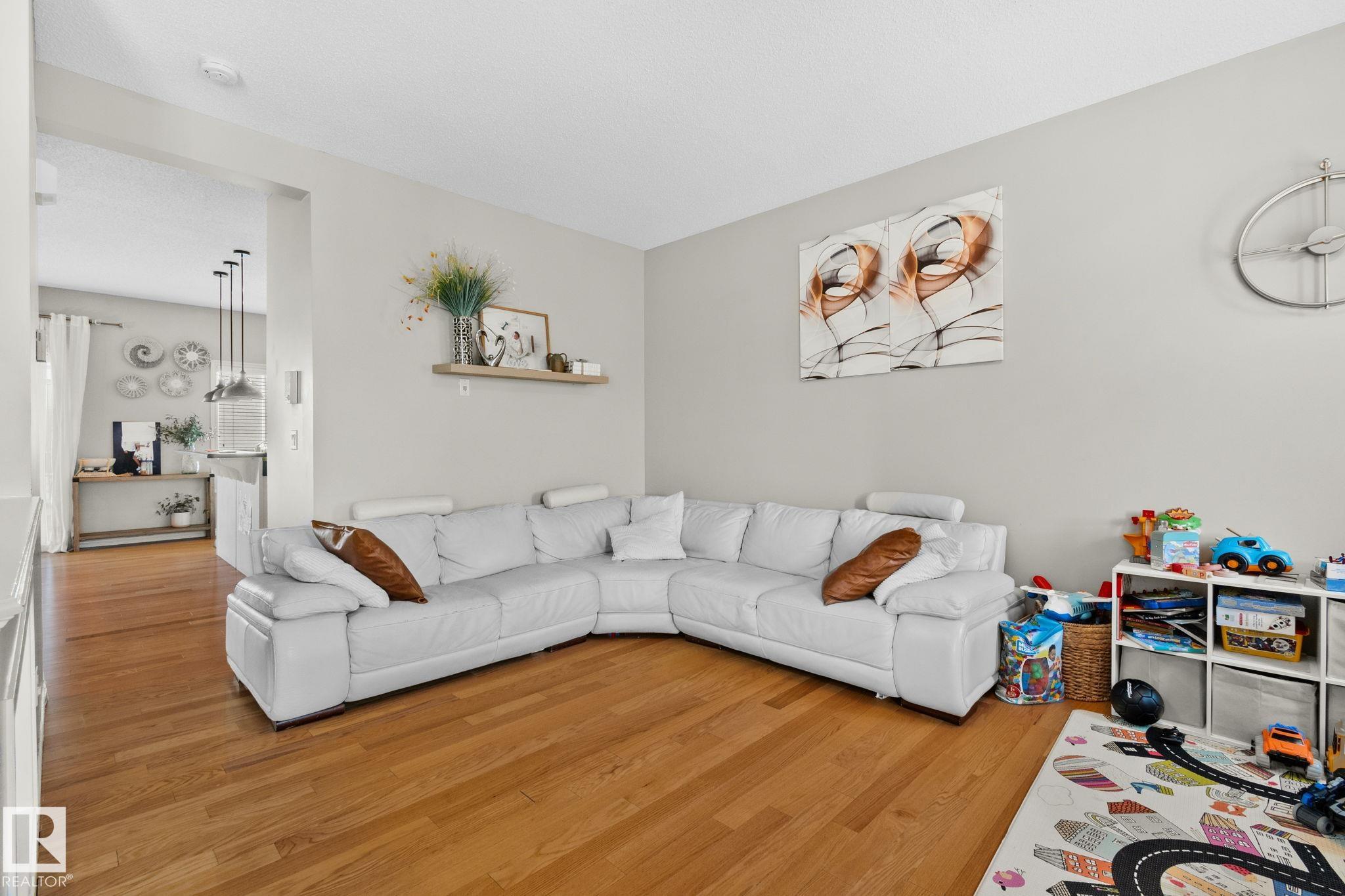 Photo 11 at 46 - 13825 155 Avenue NW, Carlton, Edmonton