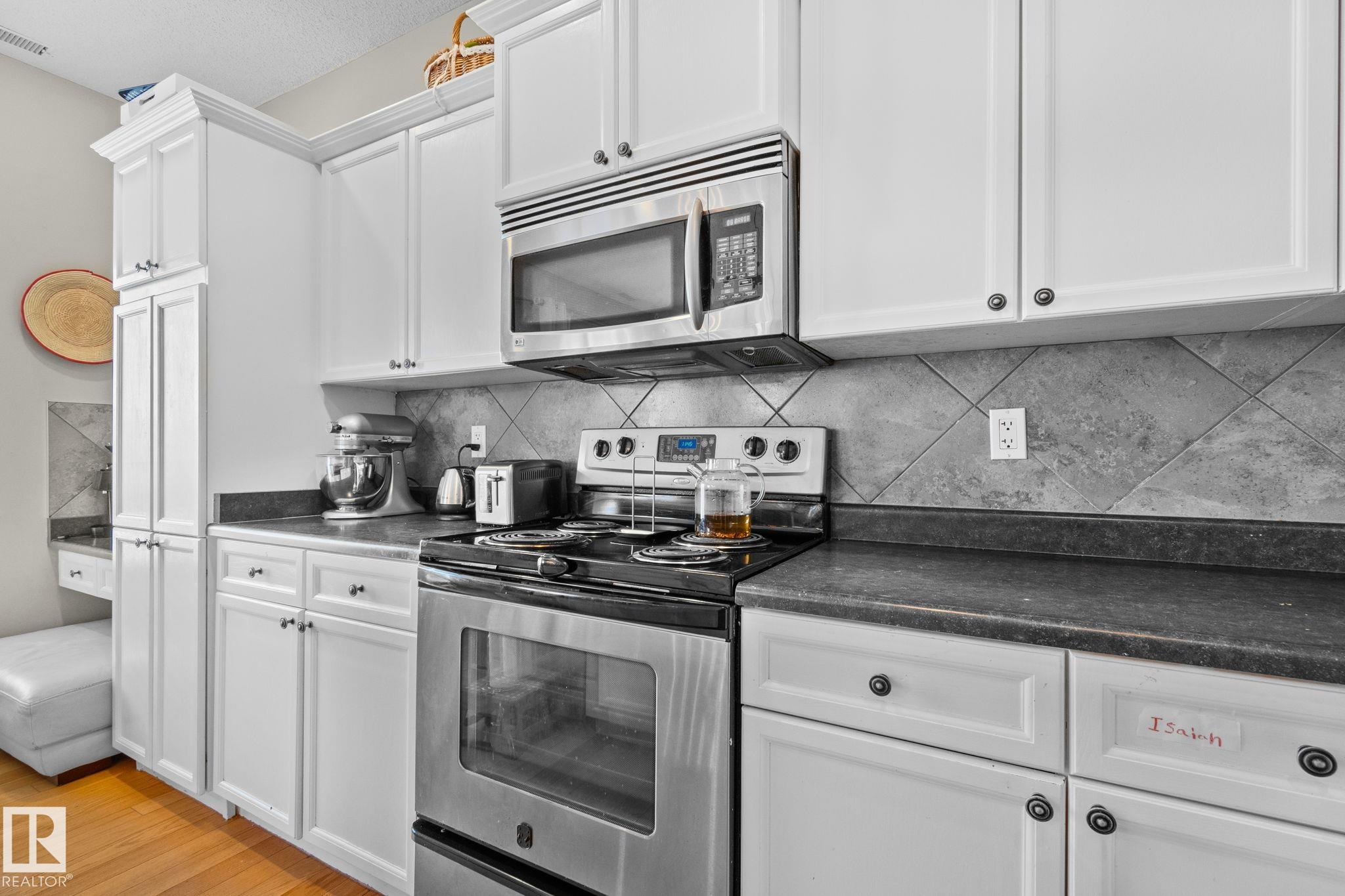 46 - 13825 155 Avenue NW, Carlton, Edmonton