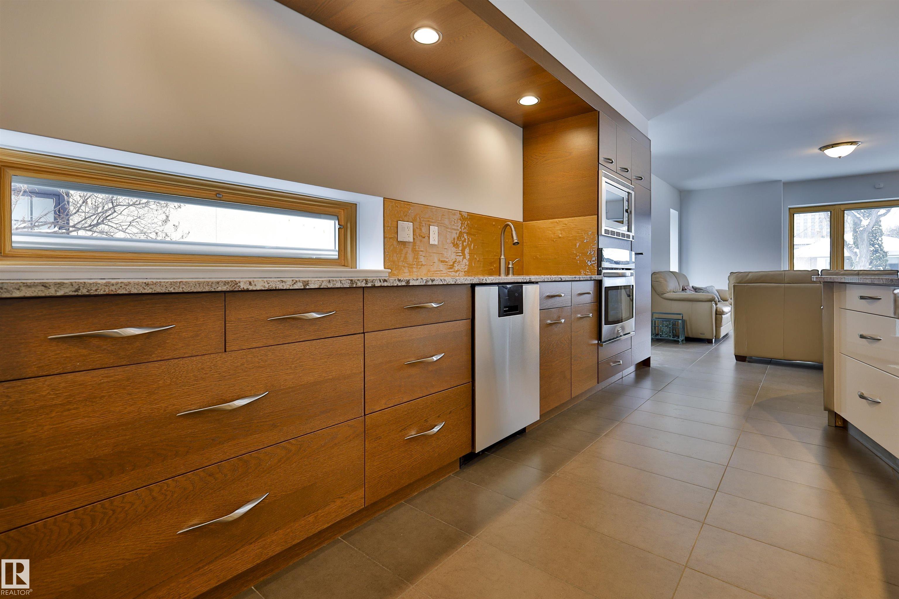 Photo 14 at 11528 72 Avenue NW, Belgravia, Edmonton