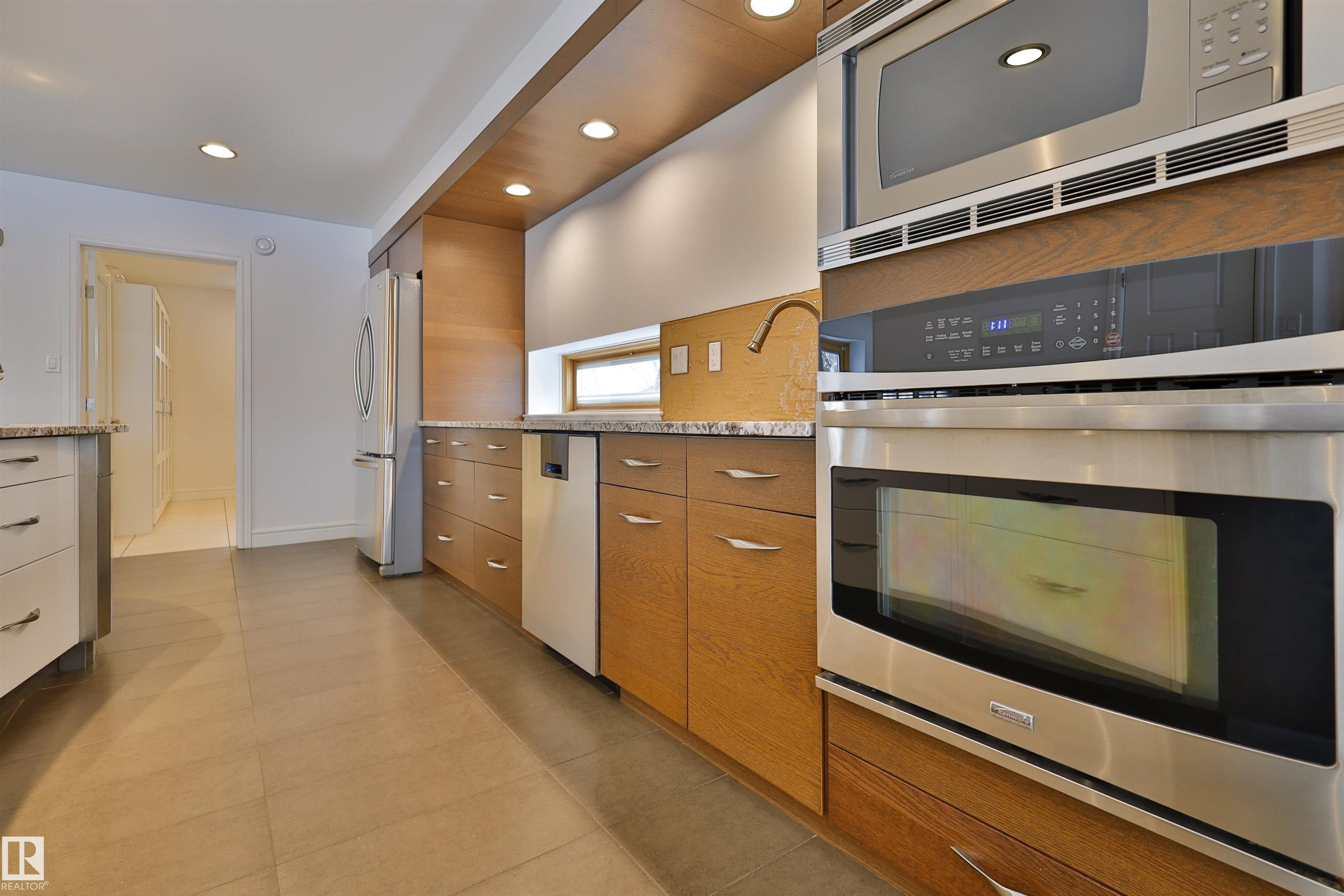 Photo 18 at 11528 72 Avenue NW, Belgravia, Edmonton