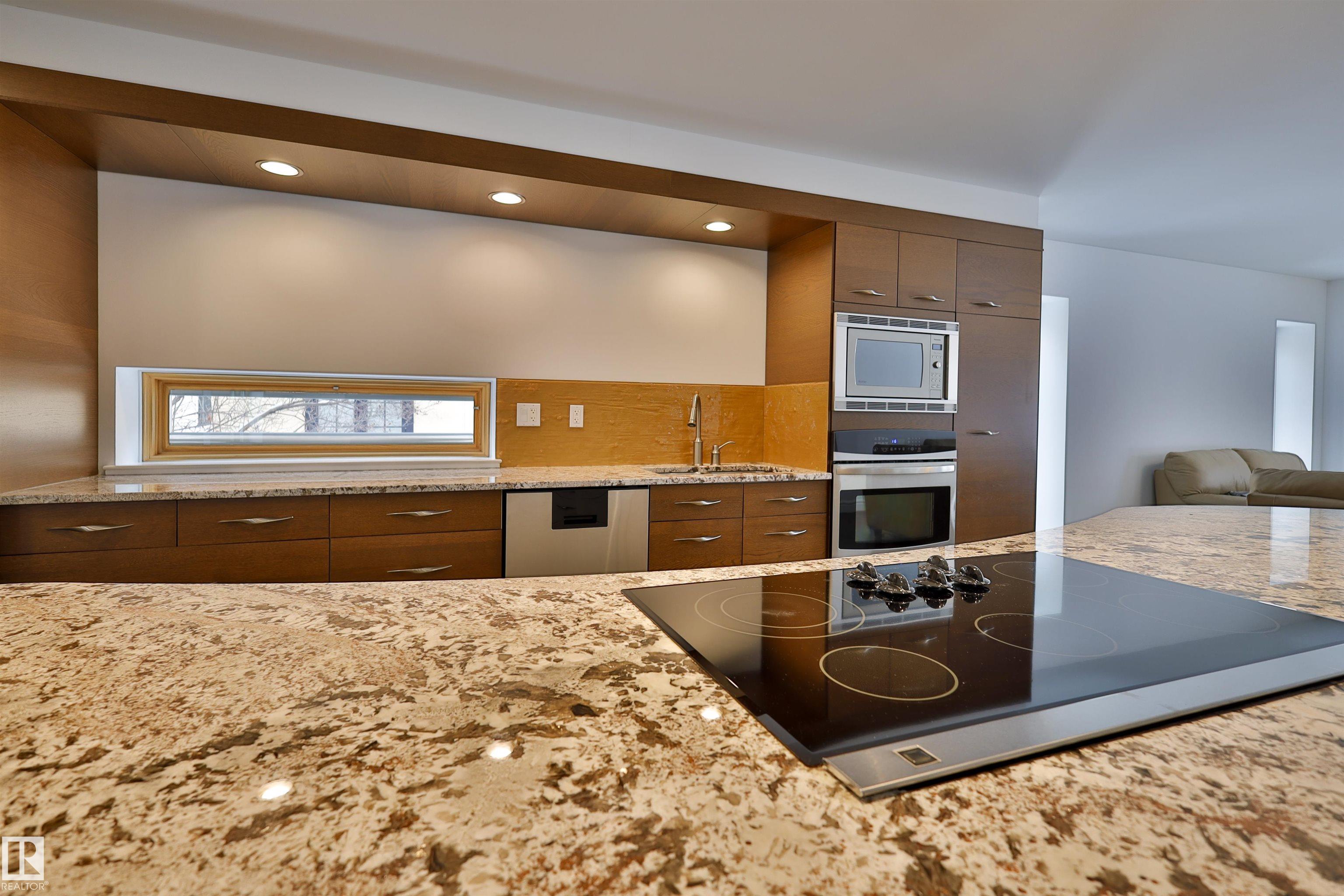 Photo 19 at 11528 72 Avenue NW, Belgravia, Edmonton