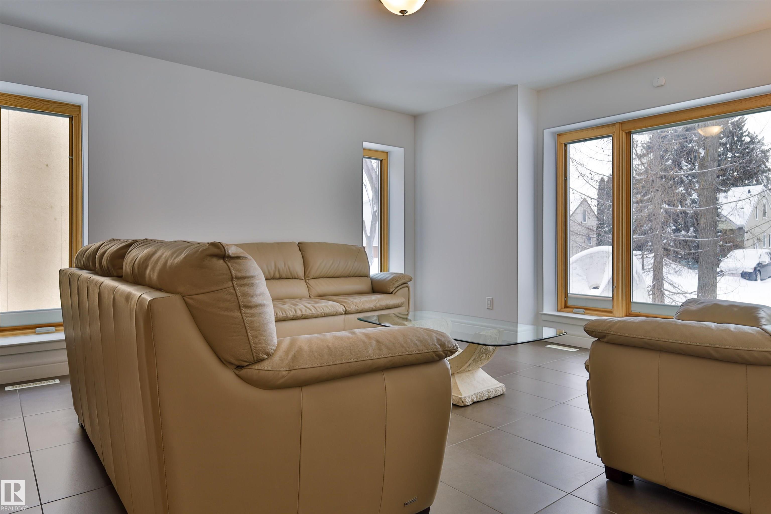 Photo 22 at 11528 72 Avenue NW, Belgravia, Edmonton