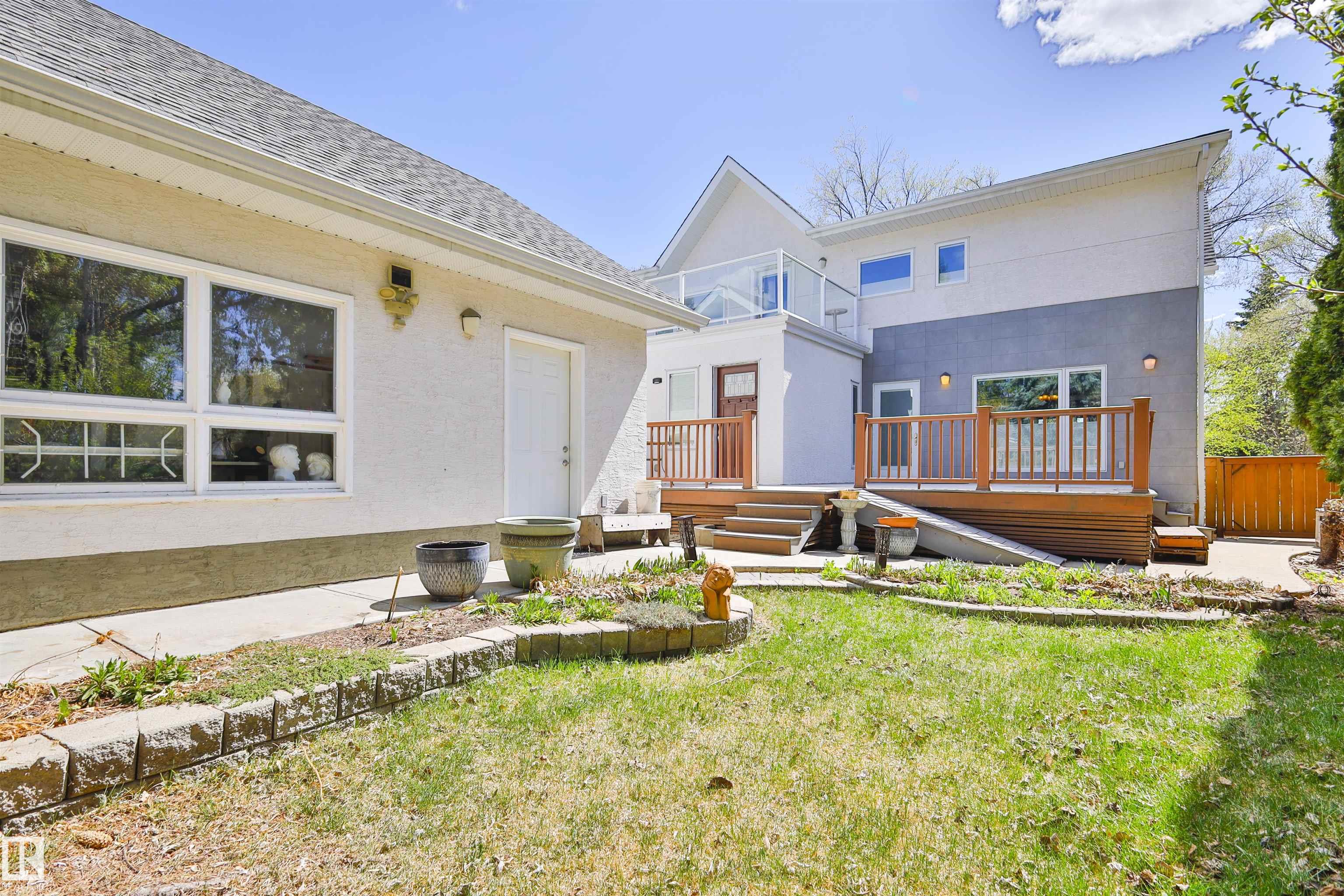 11528 72 Avenue NW, Belgravia, Edmonton