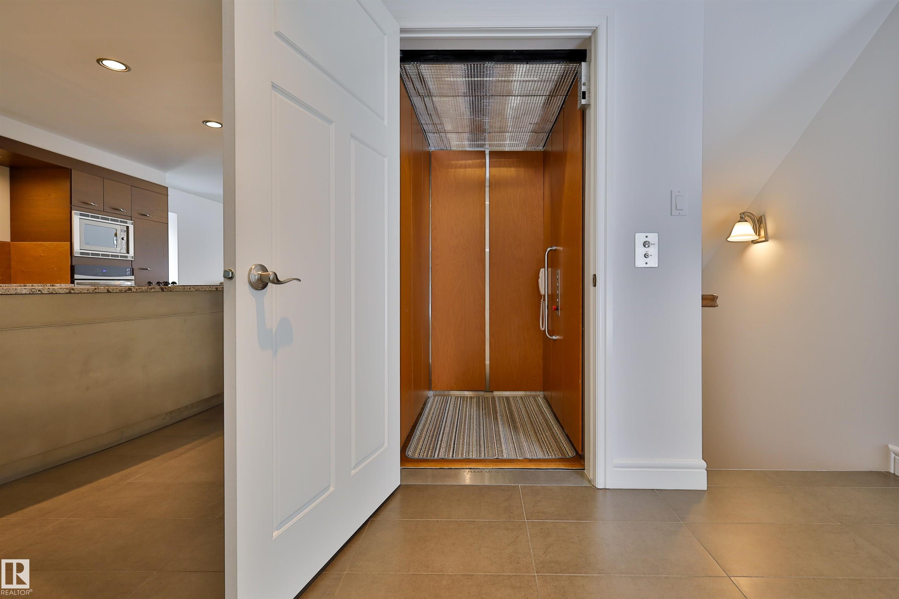 Photo 41 at 11528 72 Avenue NW, Belgravia, Edmonton