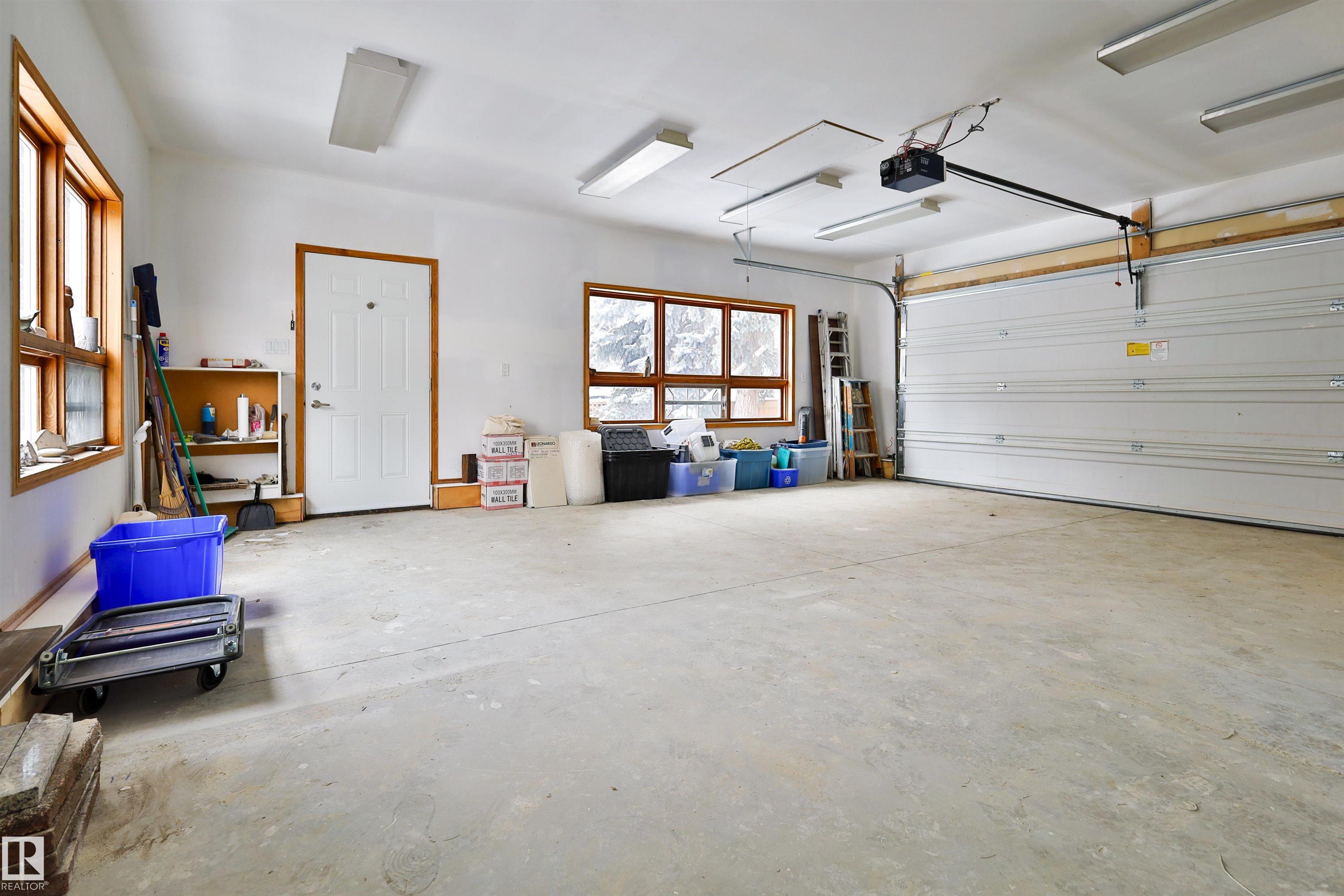 Photo 6 at 11528 72 Avenue NW, Belgravia, Edmonton