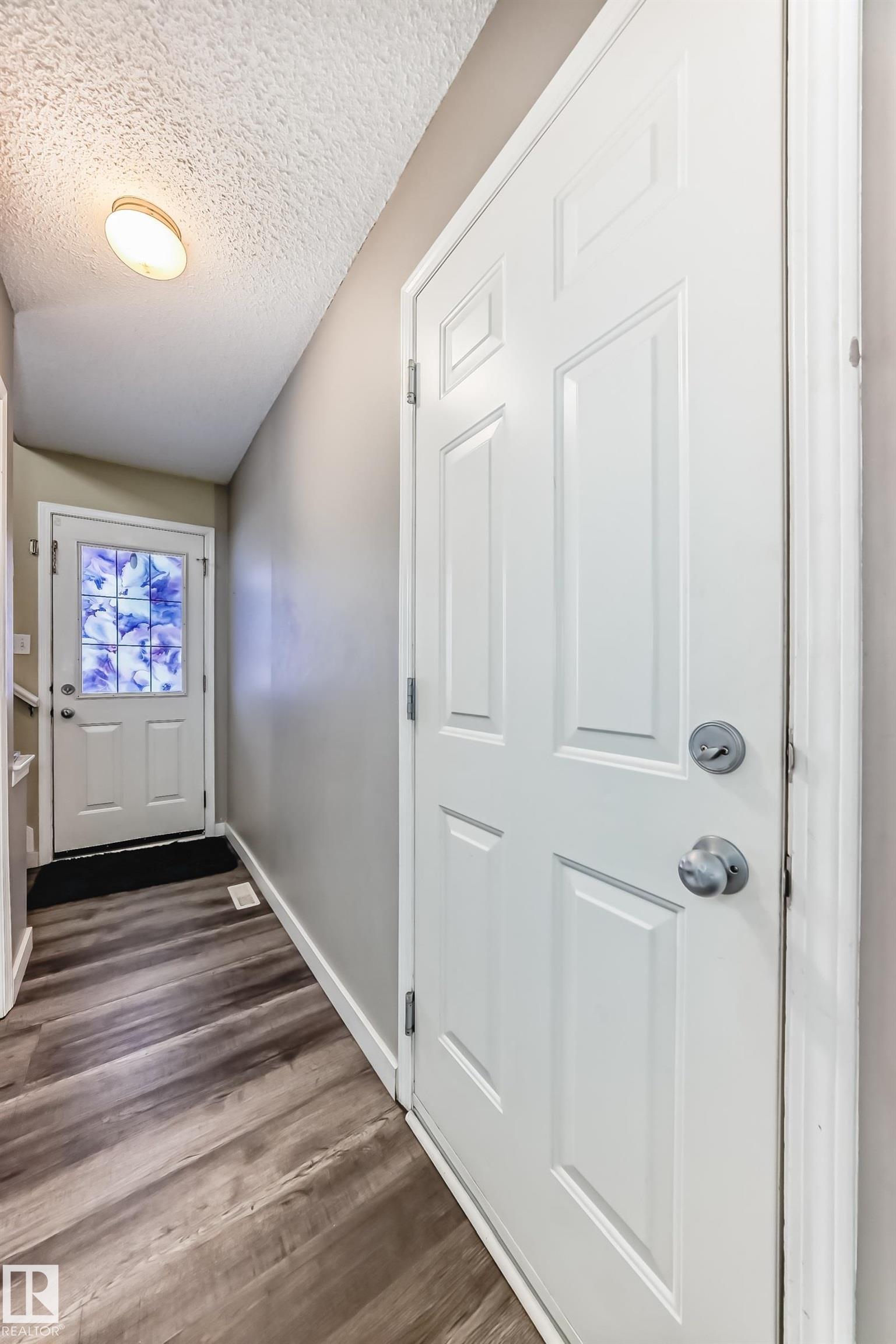 Photo 11 at 404 Hudson Court NW, Hudson, Edmonton