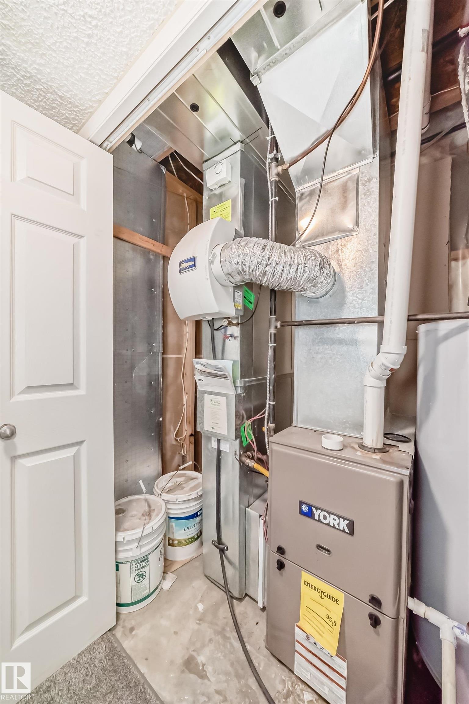 Photo 38 at 404 Hudson Court NW, Hudson, Edmonton