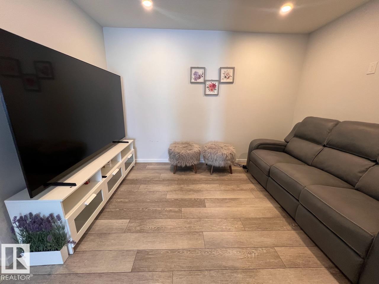 Photo 11 at 1114 Crestview Terrace, Hearthstone, Sherwood Park