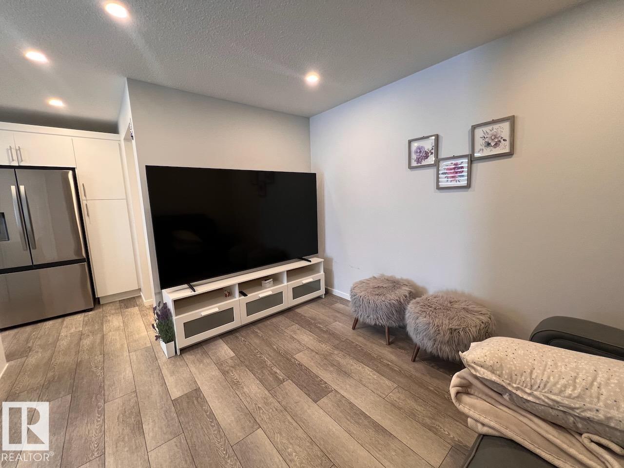 Photo 9 at 1114 Crestview Terrace, Hearthstone, Sherwood Park