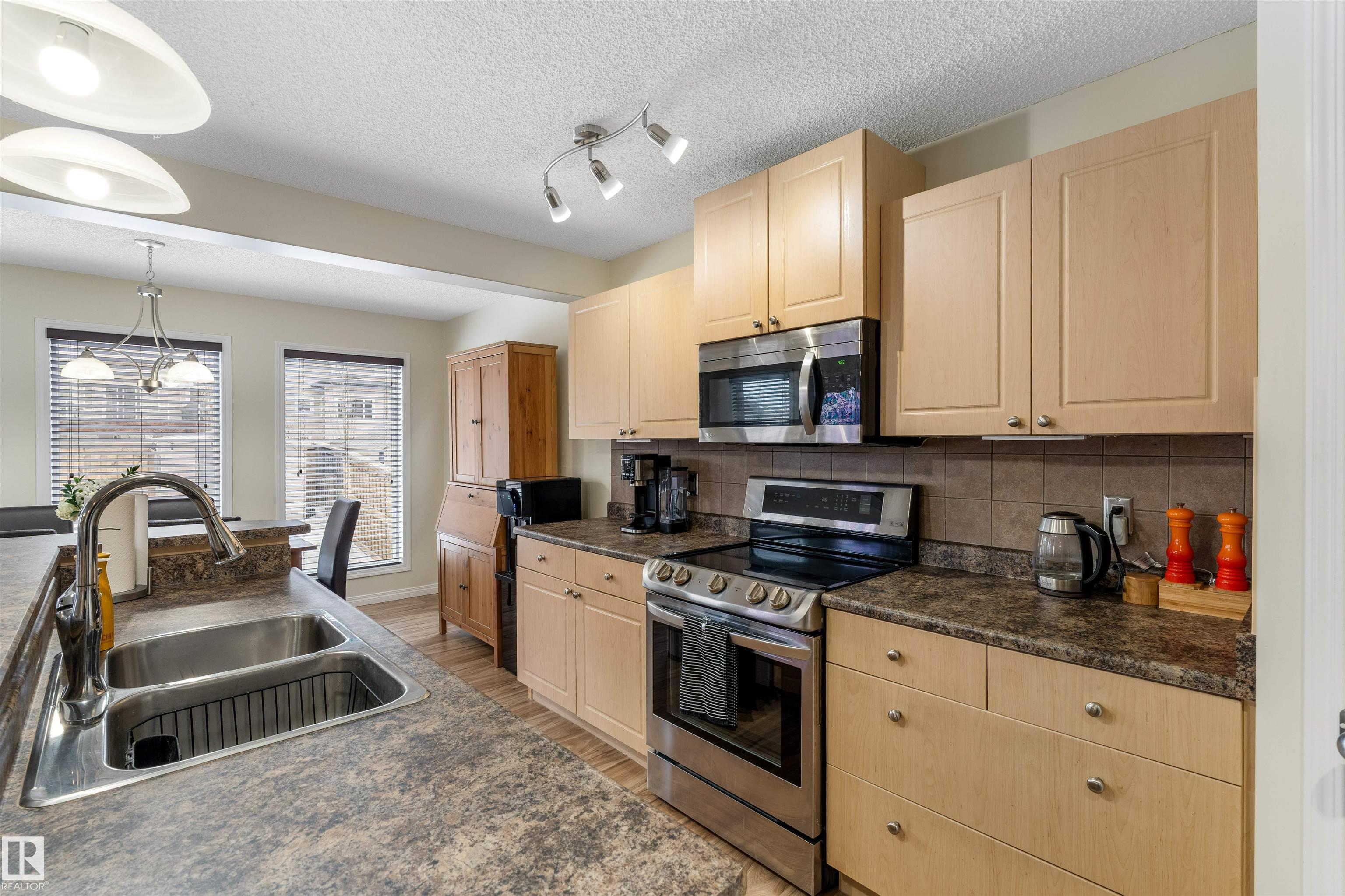 Photo 10 at 7422 Singer Landing NW, South Terwillegar, Edmonton