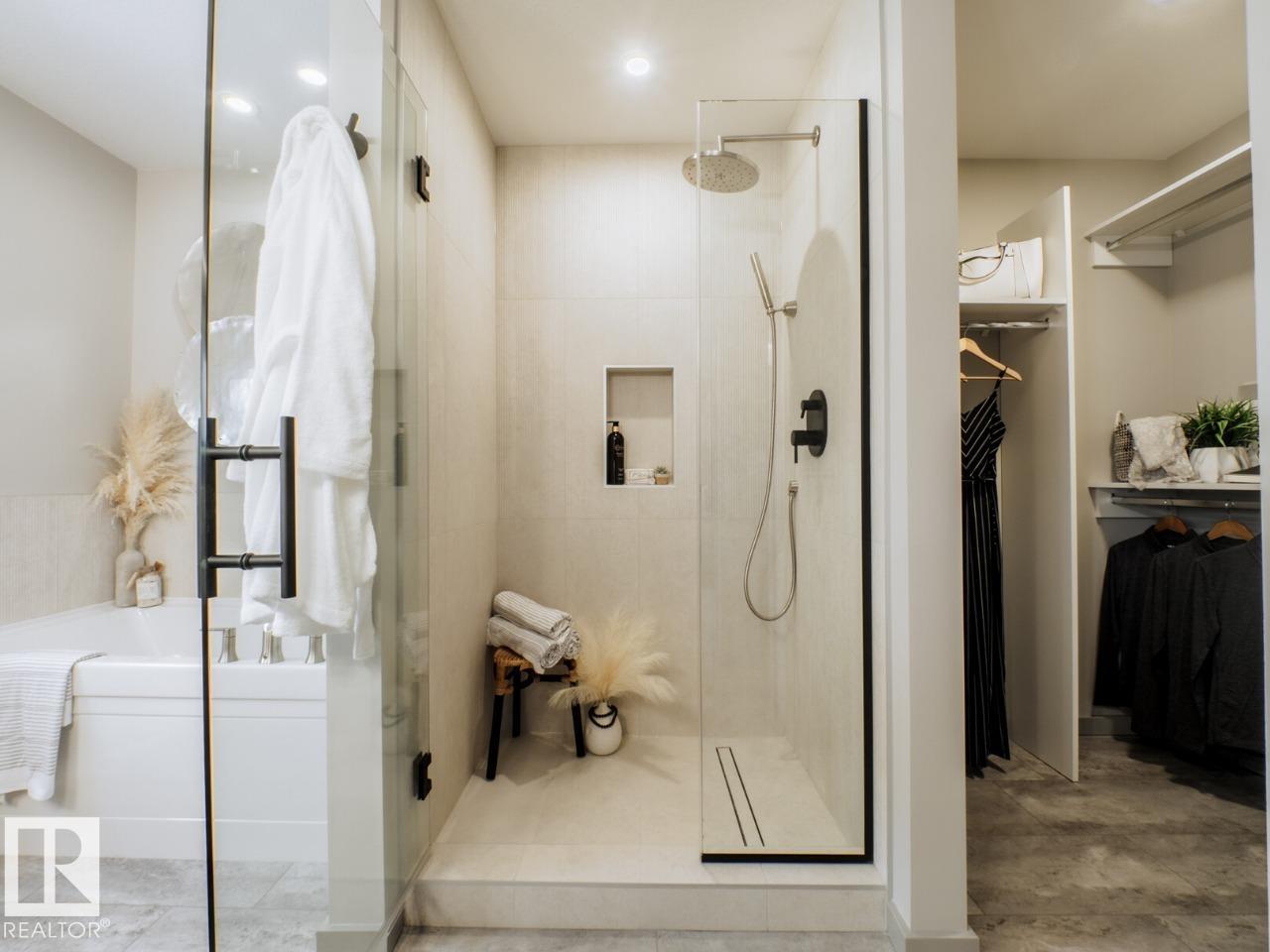 Photo 25 at 7005 Kiviaq Crescent SW, Keswick, Edmonton