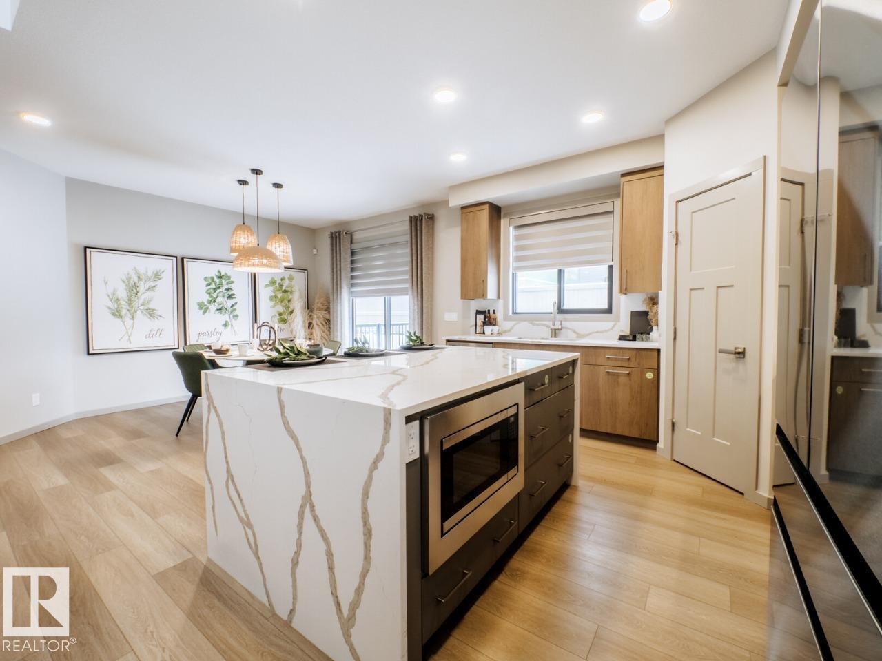 7005 Kiviaq Crescent SW, Keswick, Edmonton