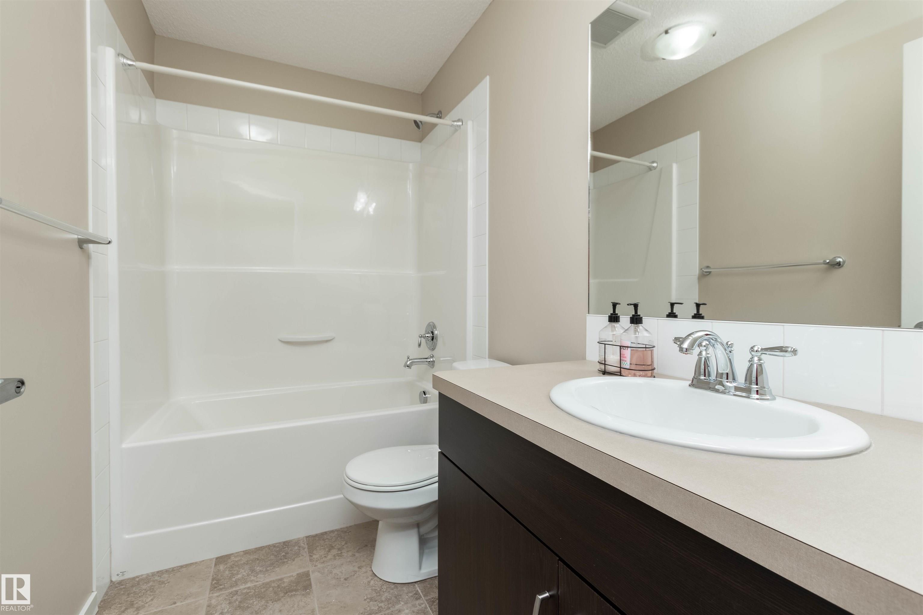 Photo 17 at 7526 Ellesmere Way, Emerald Hills, Sherwood Park
