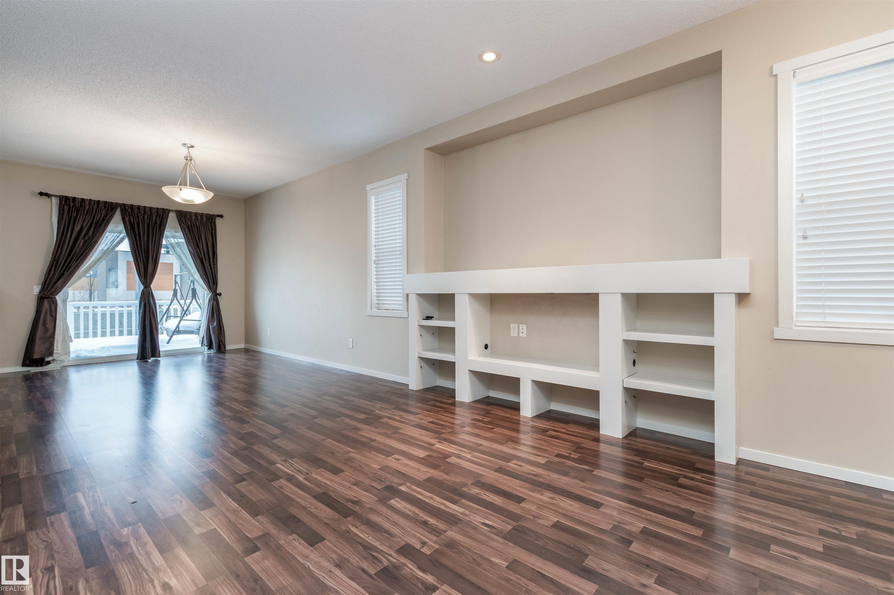 7526 Ellesmere Way, Emerald Hills, Sherwood Park