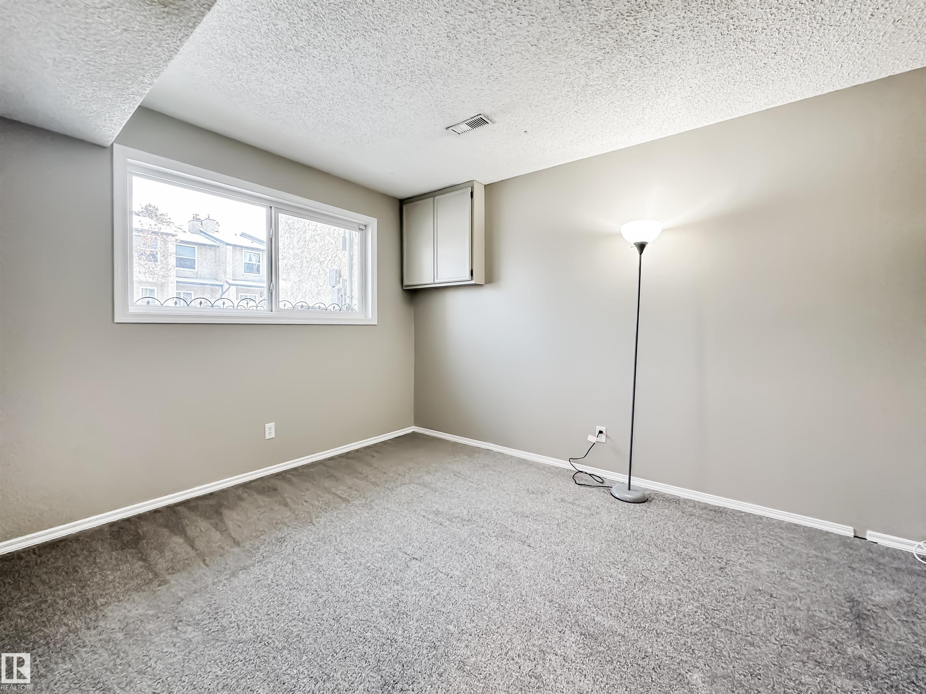 Photo 32 at 50 - 6220 172 Street NW, Callingwood South, Edmonton