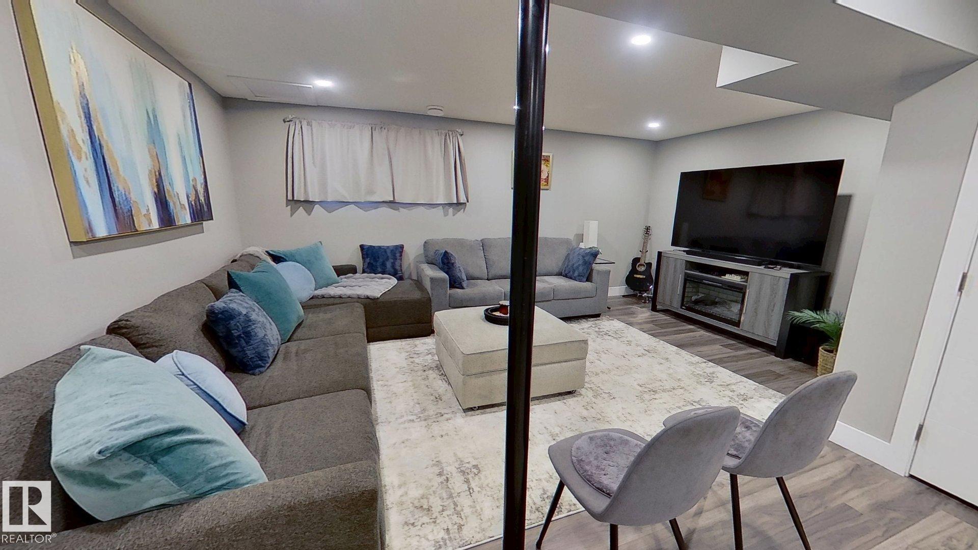 Photo 17 at 2652 Maple Way NW, Maple Crest, Edmonton