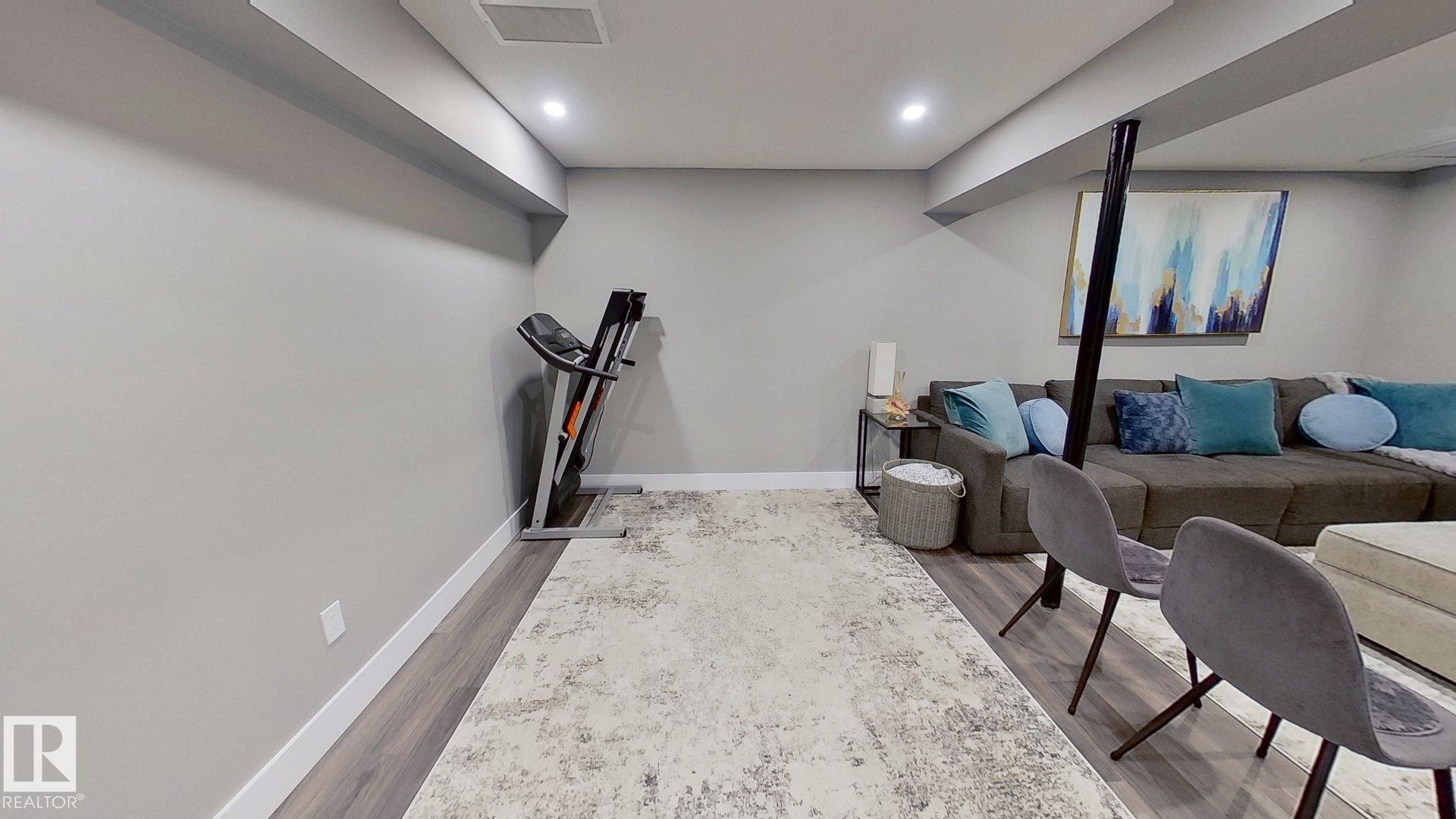 Photo 19 at 2652 Maple Way NW, Maple Crest, Edmonton