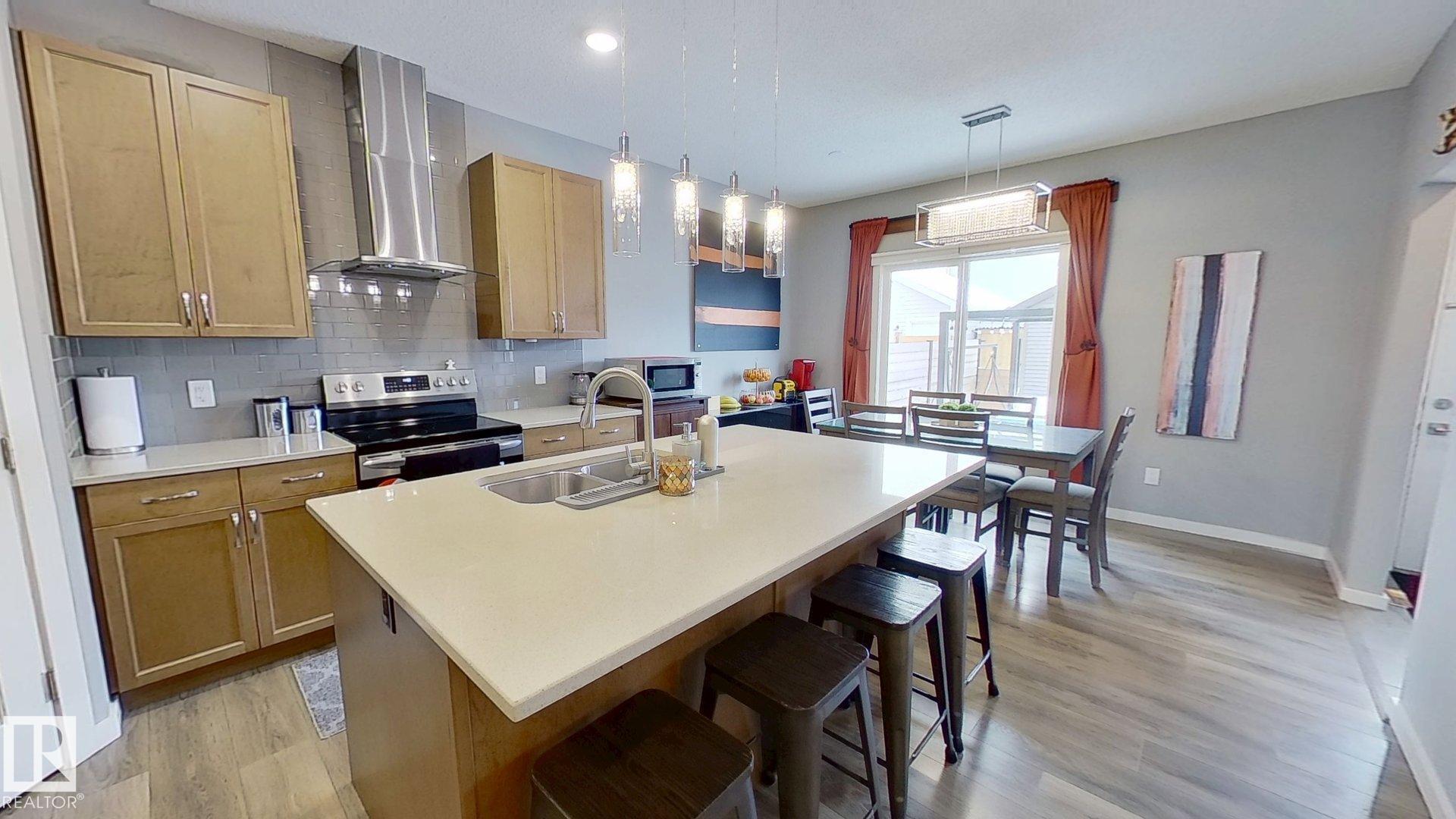 2652 Maple Way NW, Maple Crest, Edmonton