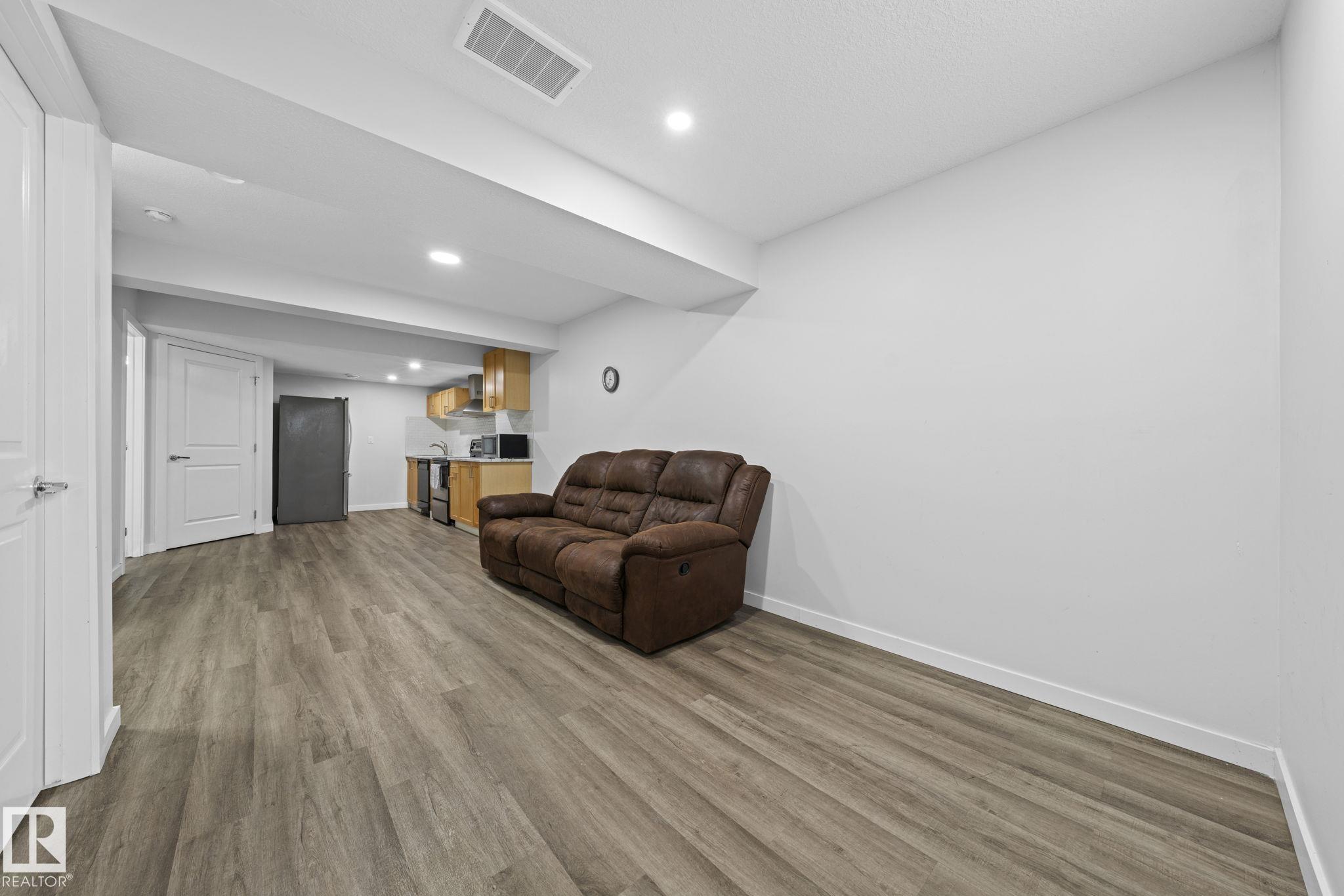 Photo 37 at 22035 80 Avenue NW, Rosenthal, Edmonton