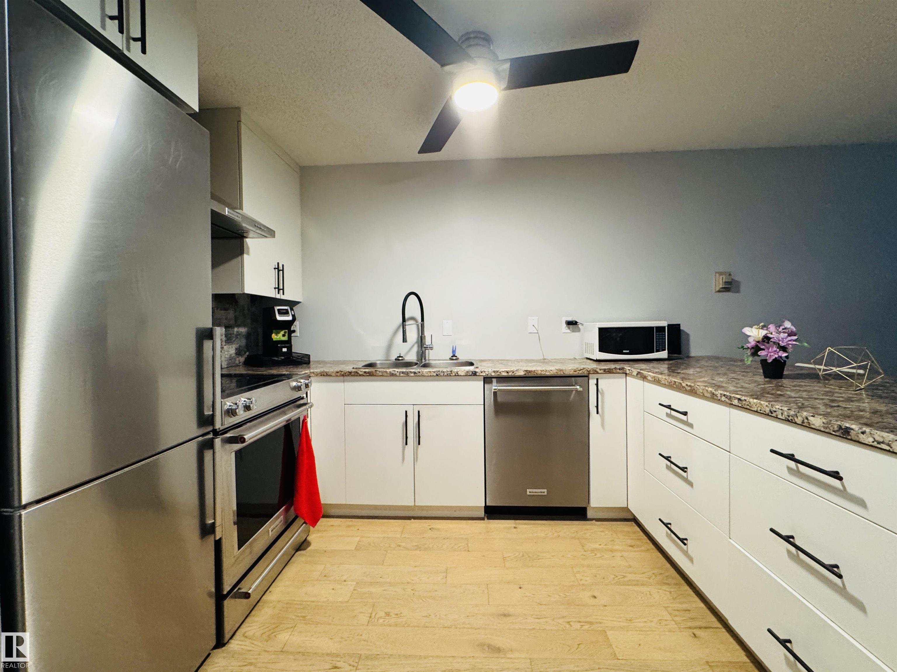 Photo 9 at 105 - 10230 120 Street NW, Wîhkwêntôwin, Edmonton