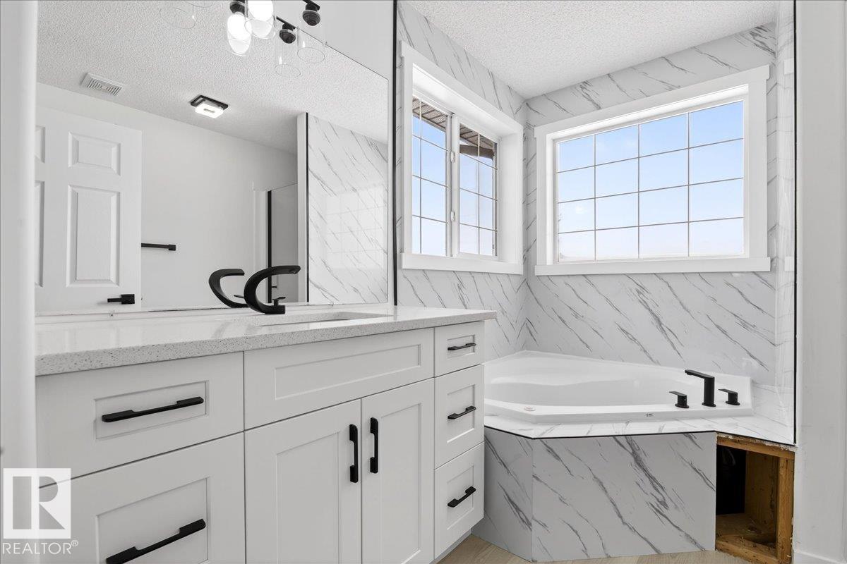 Photo 32 at 8916 175 Avenue NW, Klarvatten, Edmonton