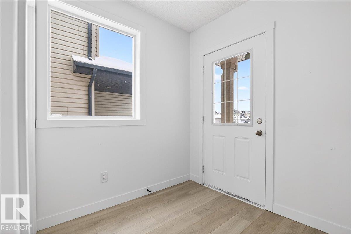 8916 175 Avenue NW, Klarvatten, Edmonton