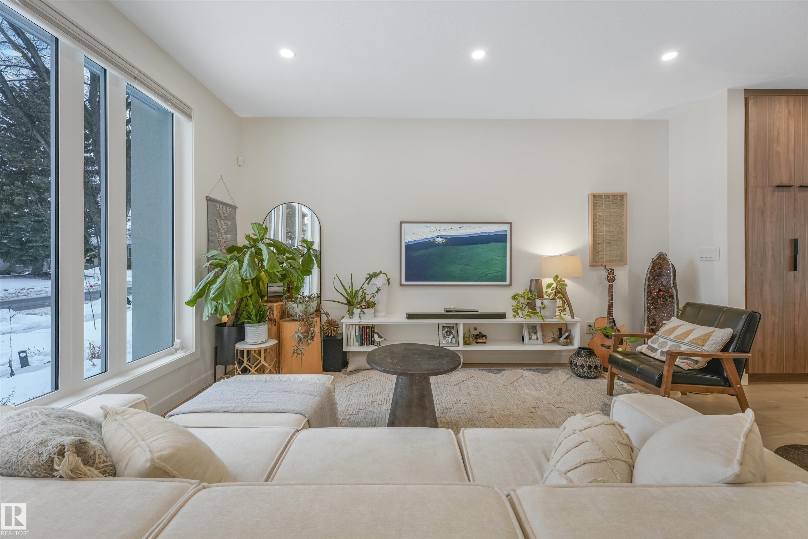 Photo 8 at 8634 79 Street NW, Idylwylde, Edmonton