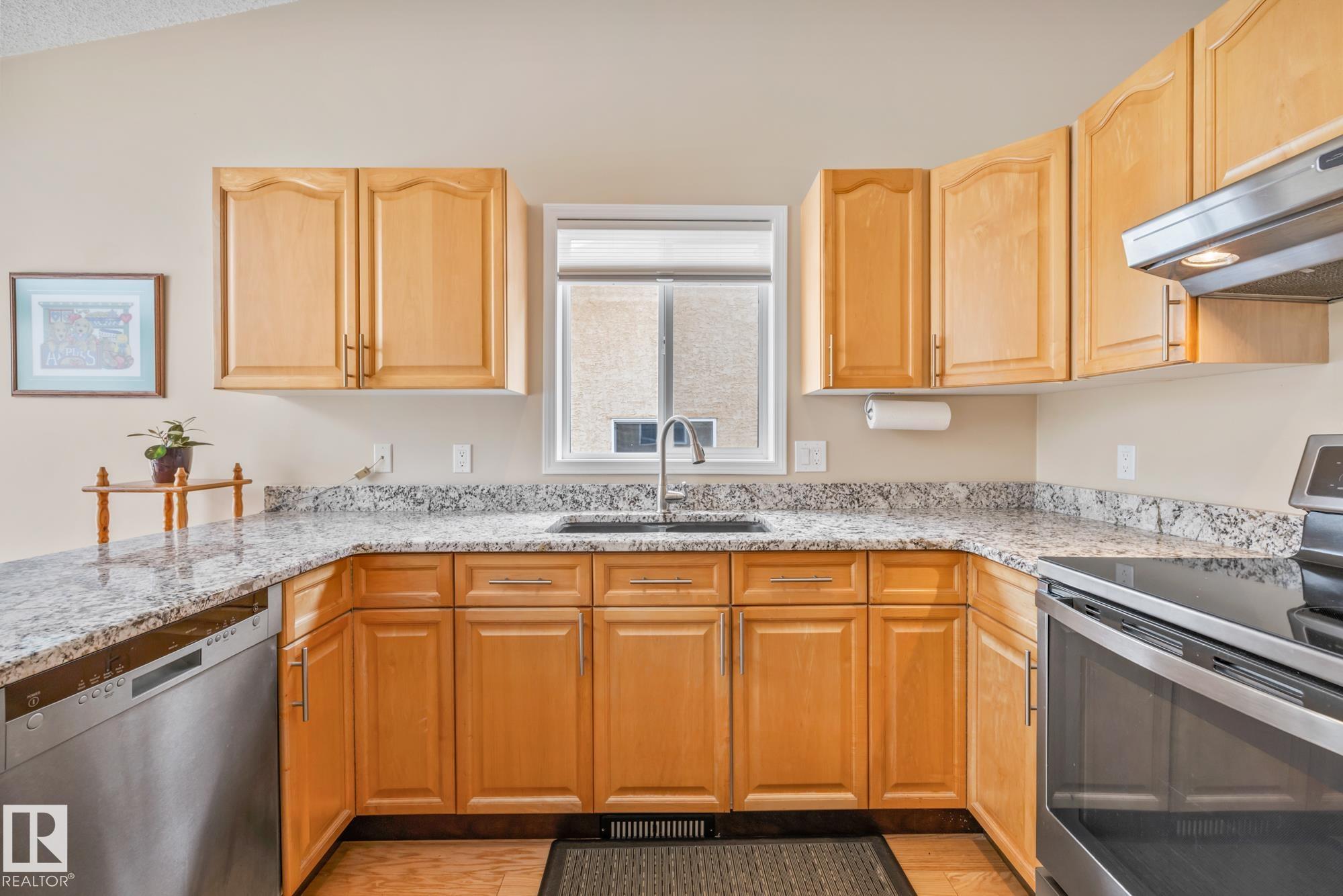 Photo 11 at 48 - 920 119 Street NW, Twin Brooks, Edmonton