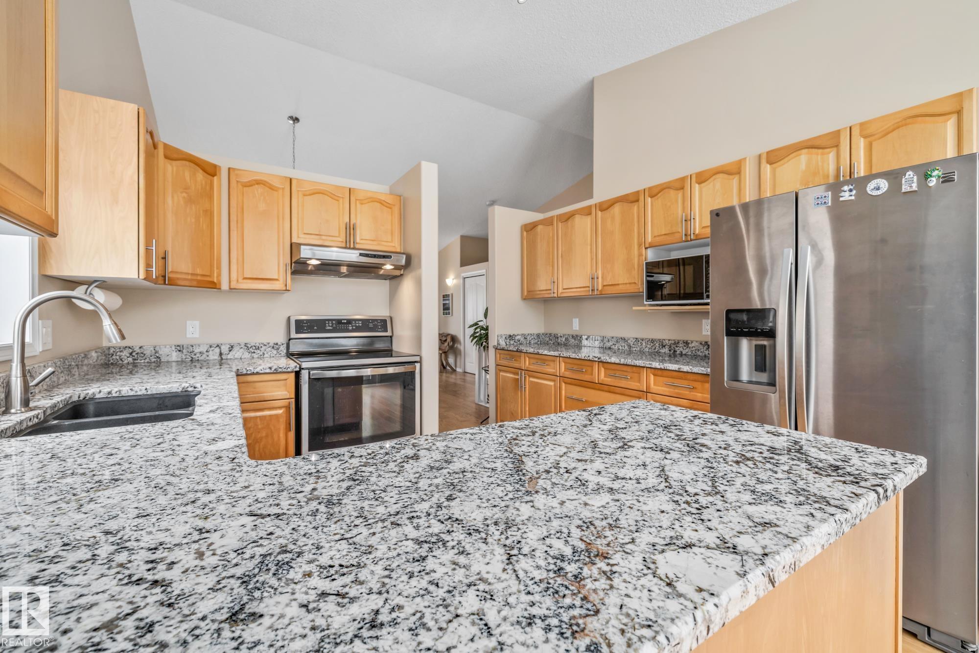 Photo 12 at 48 - 920 119 Street NW, Twin Brooks, Edmonton